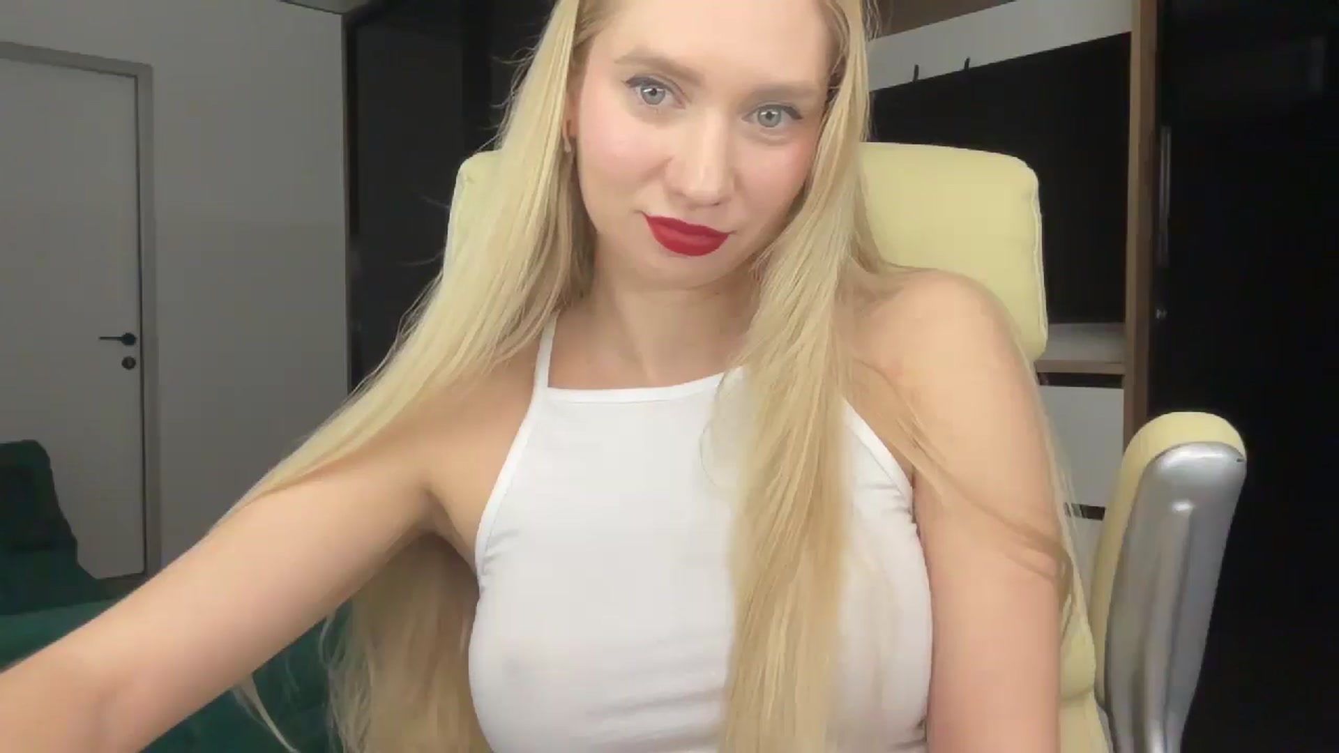 Gallery image thumbnail from Miss_Sylvia's myfreecams stream on, 02/27/2026, 21:27 image 4 of 20