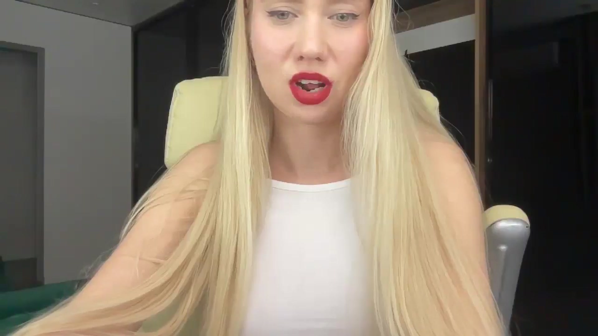 Gallery image thumbnail from Miss_Sylvia's myfreecams stream on, 02/27/2026, 22:14 image 18 of 20