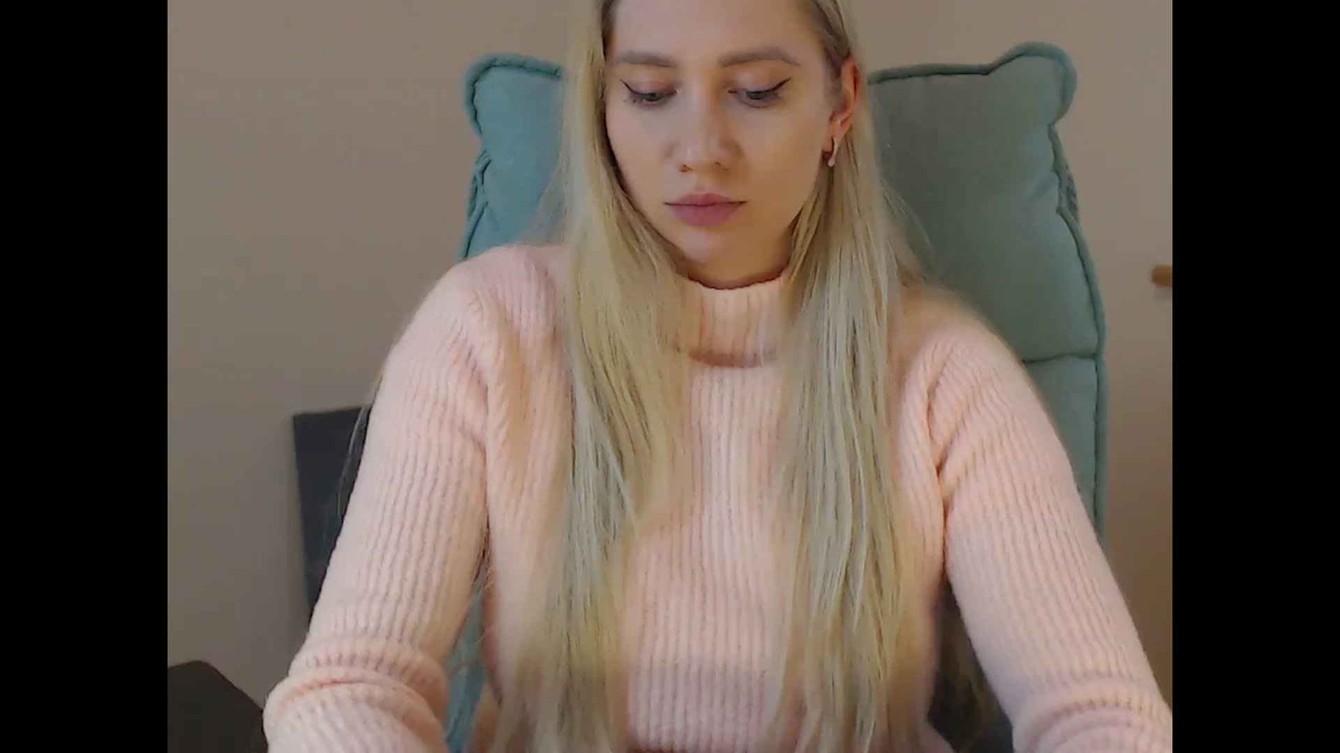Gallery image thumbnail from Miss_Sylvia's myfreecams stream on, 03/01/2026, 20:48 image 19 of 20