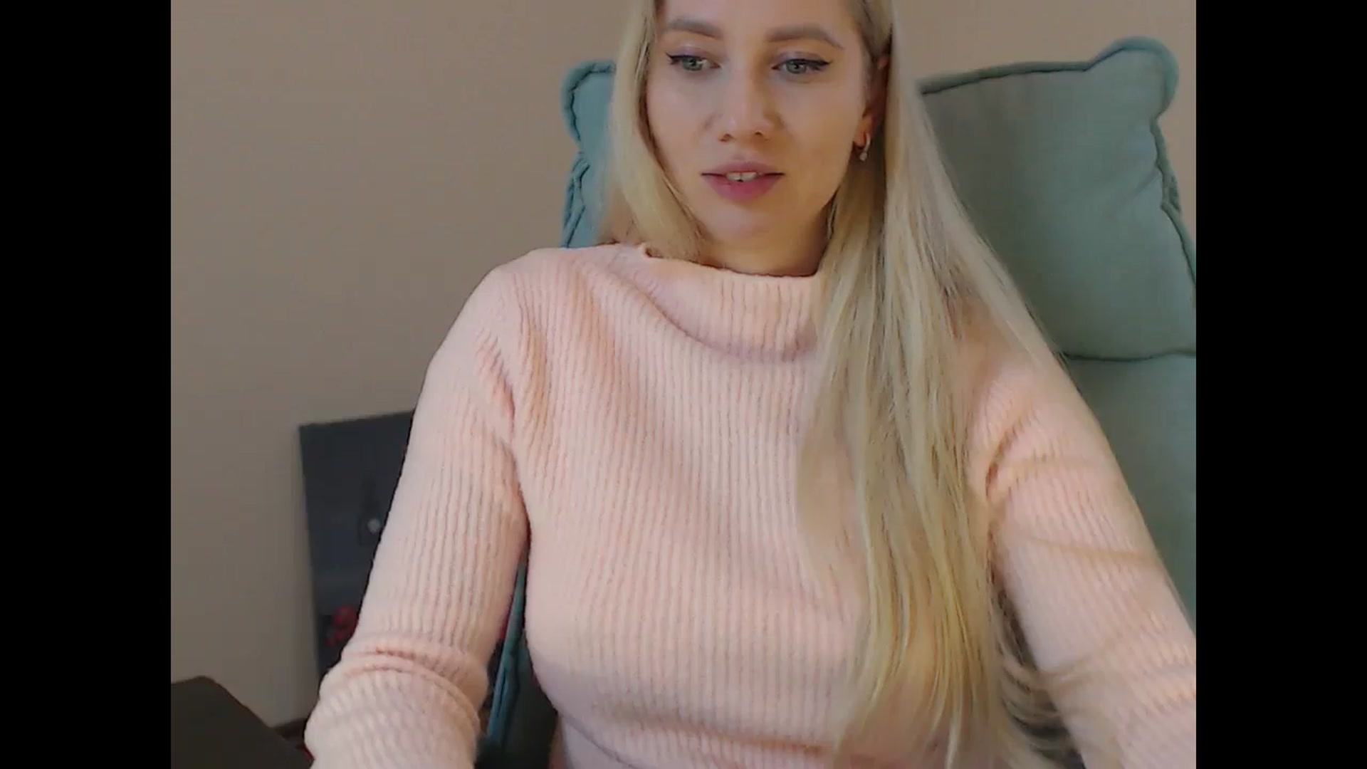Gallery image thumbnail from Miss_Sylvia's myfreecams stream on, 03/01/2026, 20:48 image 14 of 20