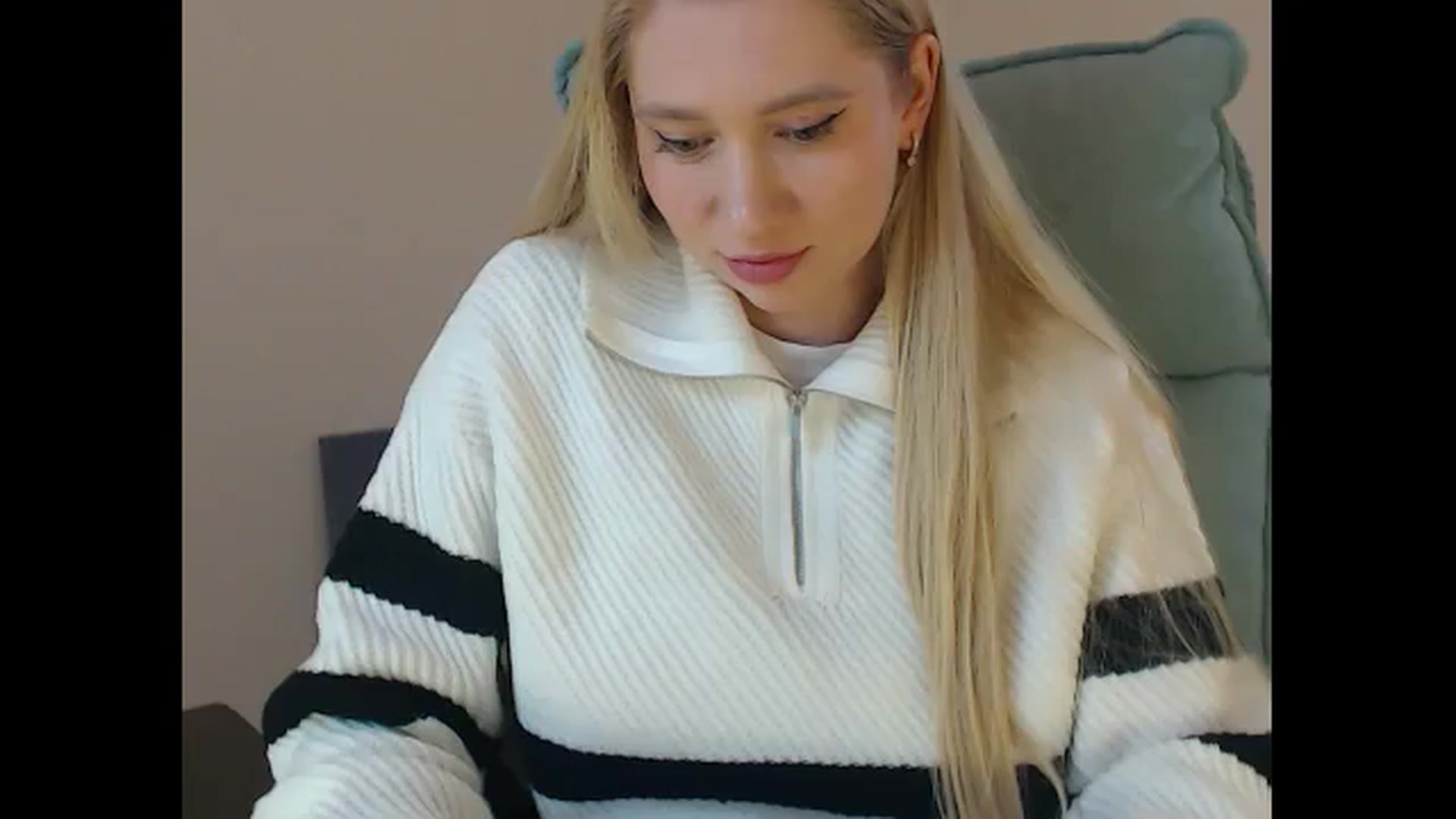 Gallery image thumbnail from Miss_Sylvia's myfreecams stream on, 03/02/2026, 17:58 image 19 of 20