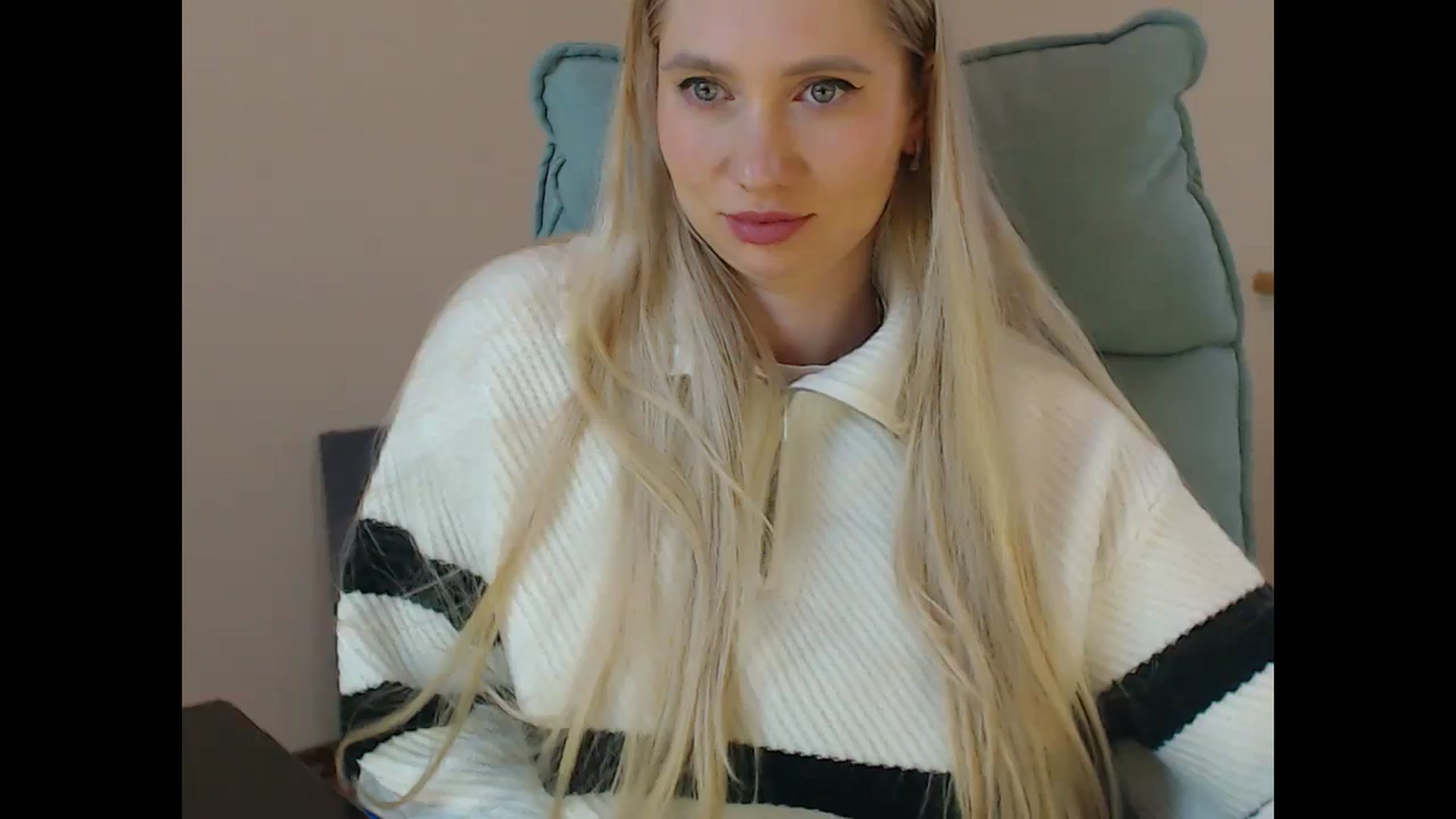 Gallery image thumbnail from Miss_Sylvia's myfreecams stream on, 03/02/2026, 18:54 image 12 of 20