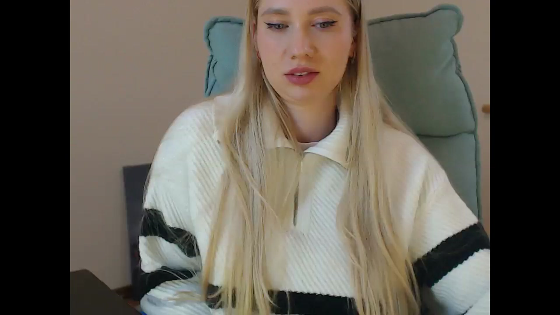 Gallery image thumbnail from Miss_Sylvia's myfreecams stream on, 03/02/2026, 18:54 image 15 of 20