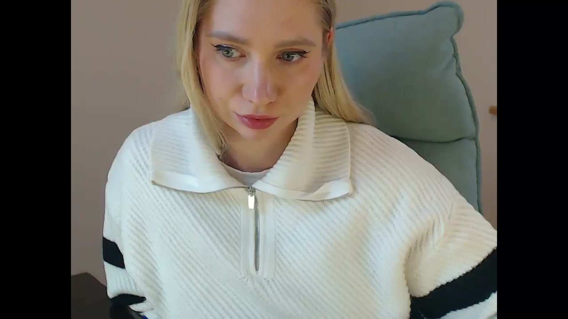 Gallery image thumbnail from Miss_Sylvia's myfreecams stream on, 03/02/2026, 20:09 image 16 of 20