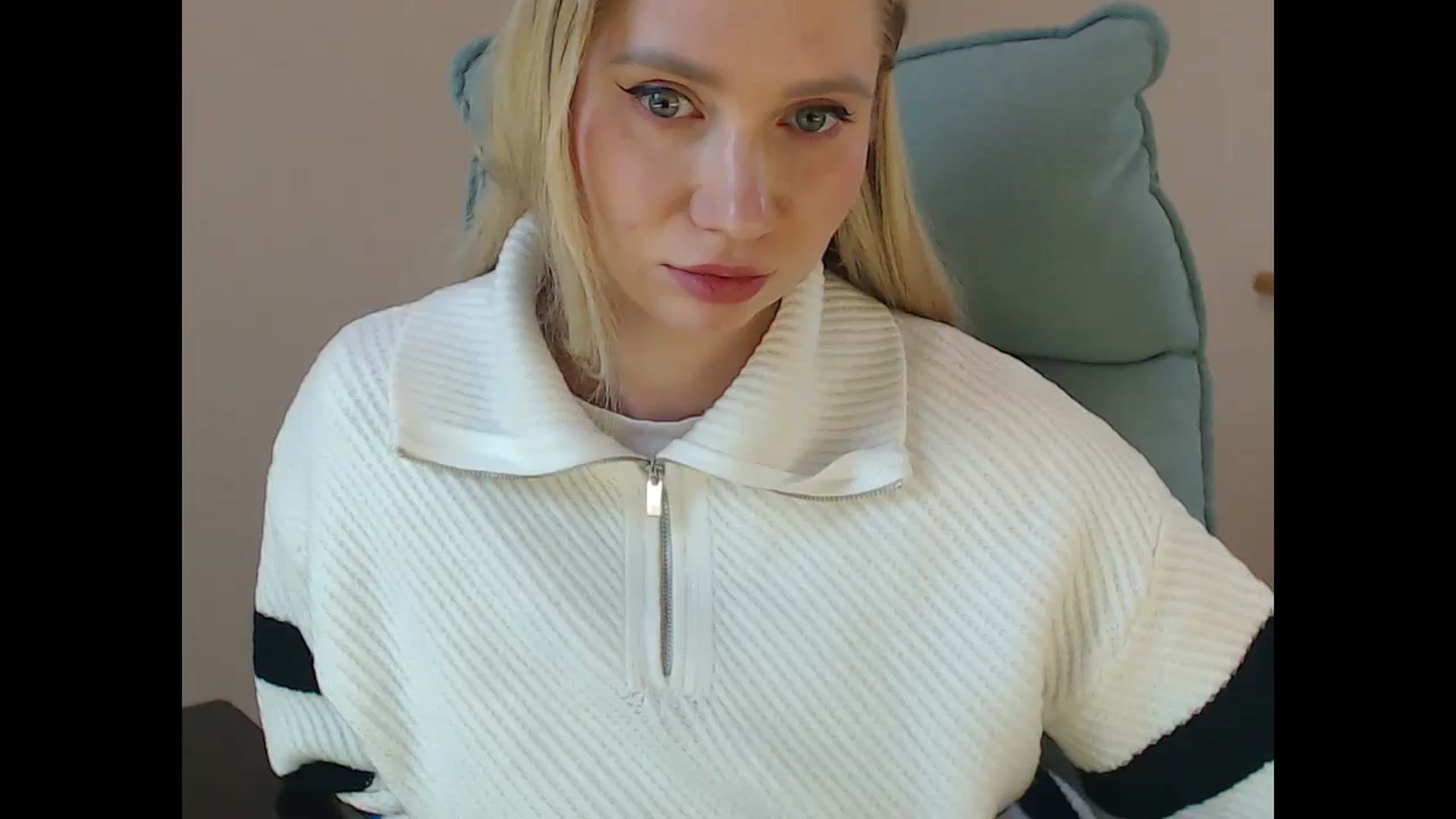 Gallery image thumbnail from Miss_Sylvia's myfreecams stream on, 03/02/2026, 20:09 image 17 of 20