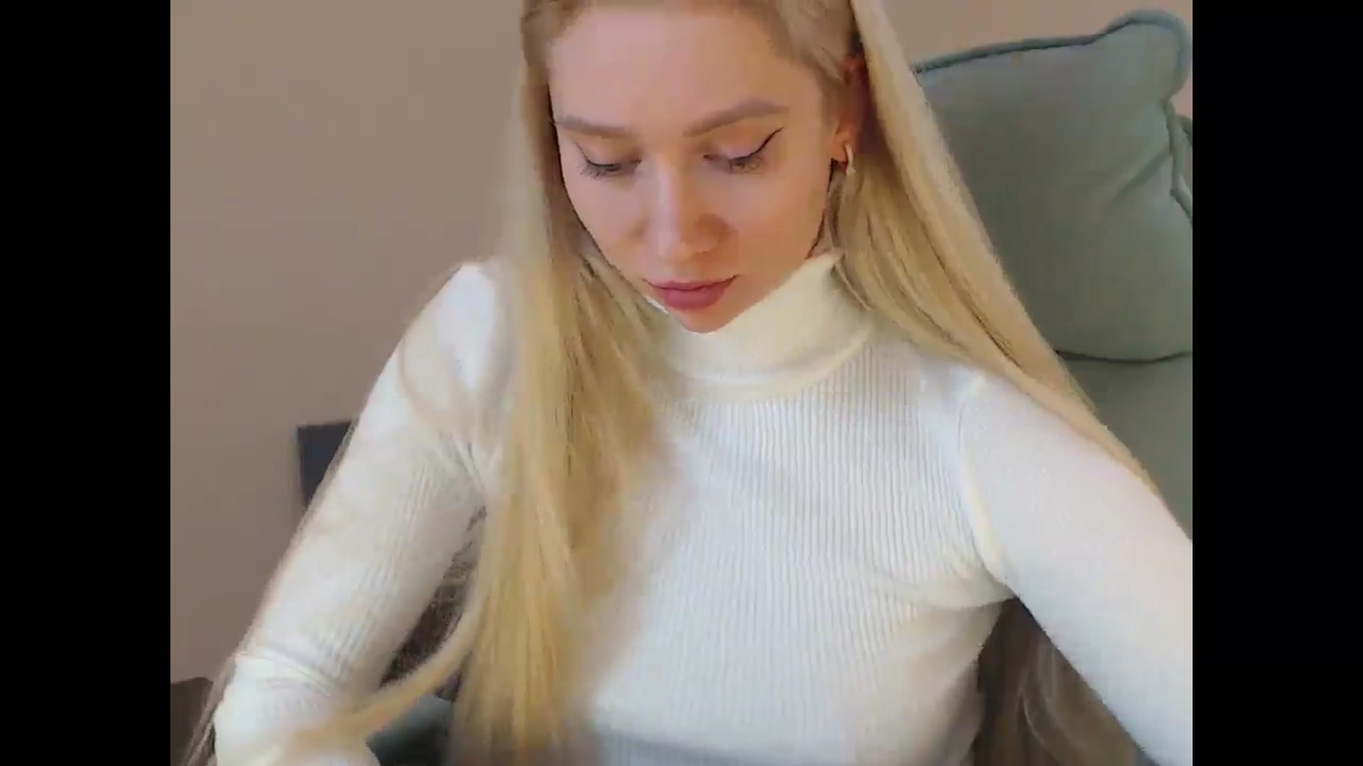 Gallery image thumbnail from Miss_Sylvia's myfreecams stream on, 03/05/2026, 18:12 image 4 of 20