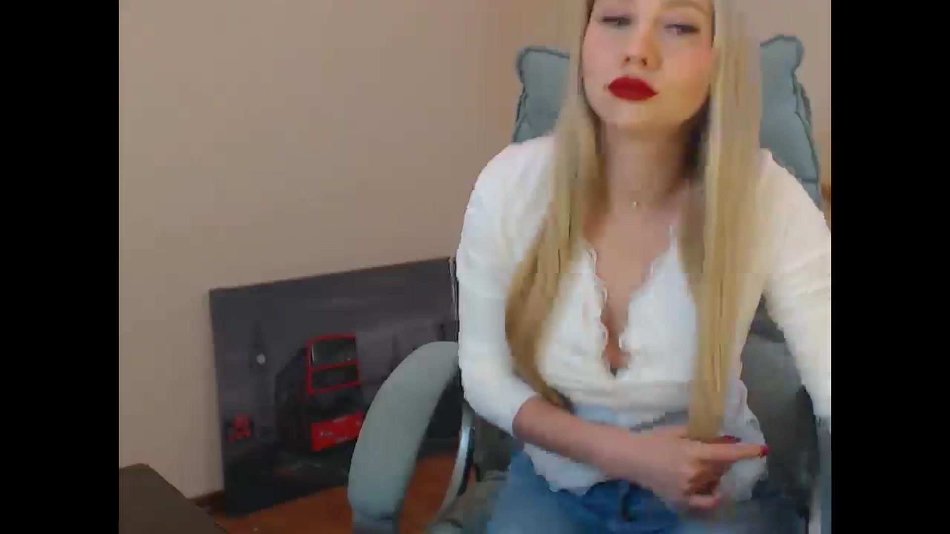 Gallery image thumbnail from Miss_Sylvia's myfreecams stream on, 03/11/2026, 19:21 image 6 of 20