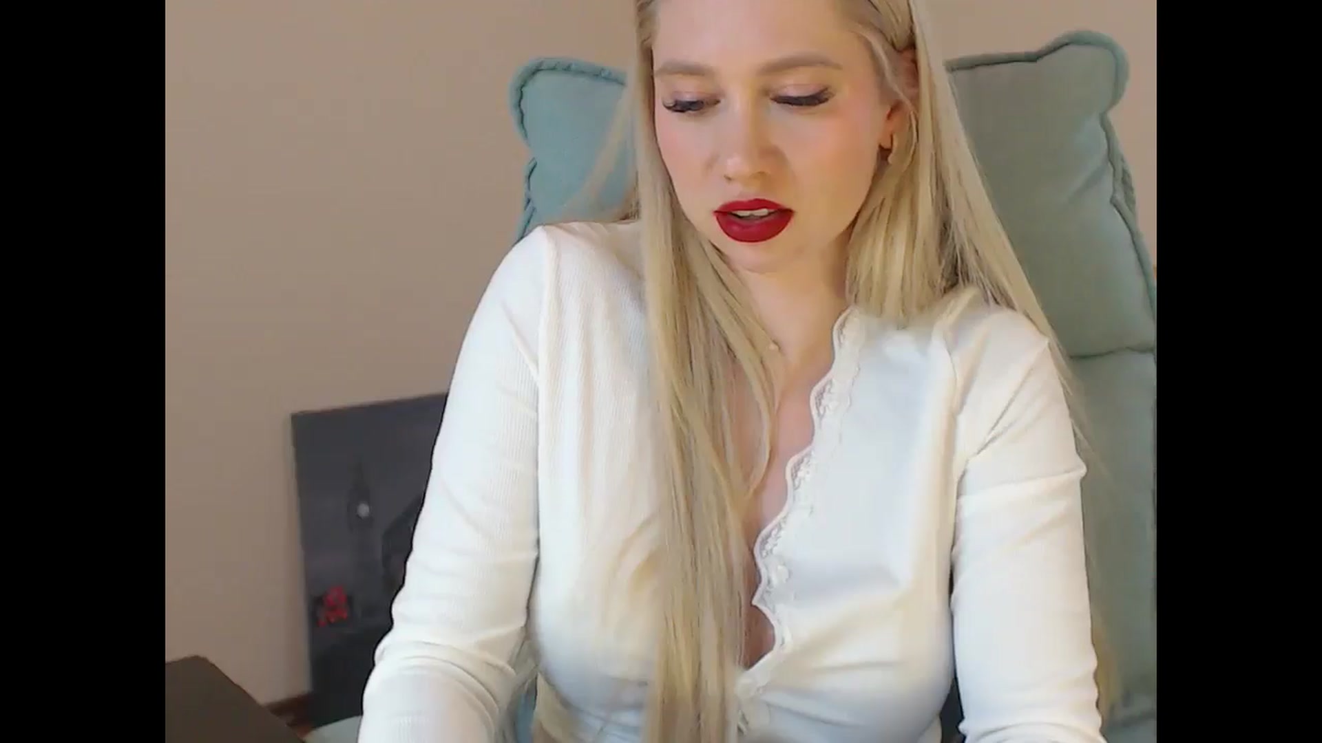 Gallery image thumbnail from Miss_Sylvia's myfreecams stream on, 03/11/2026, 20:49 image 3 of 20