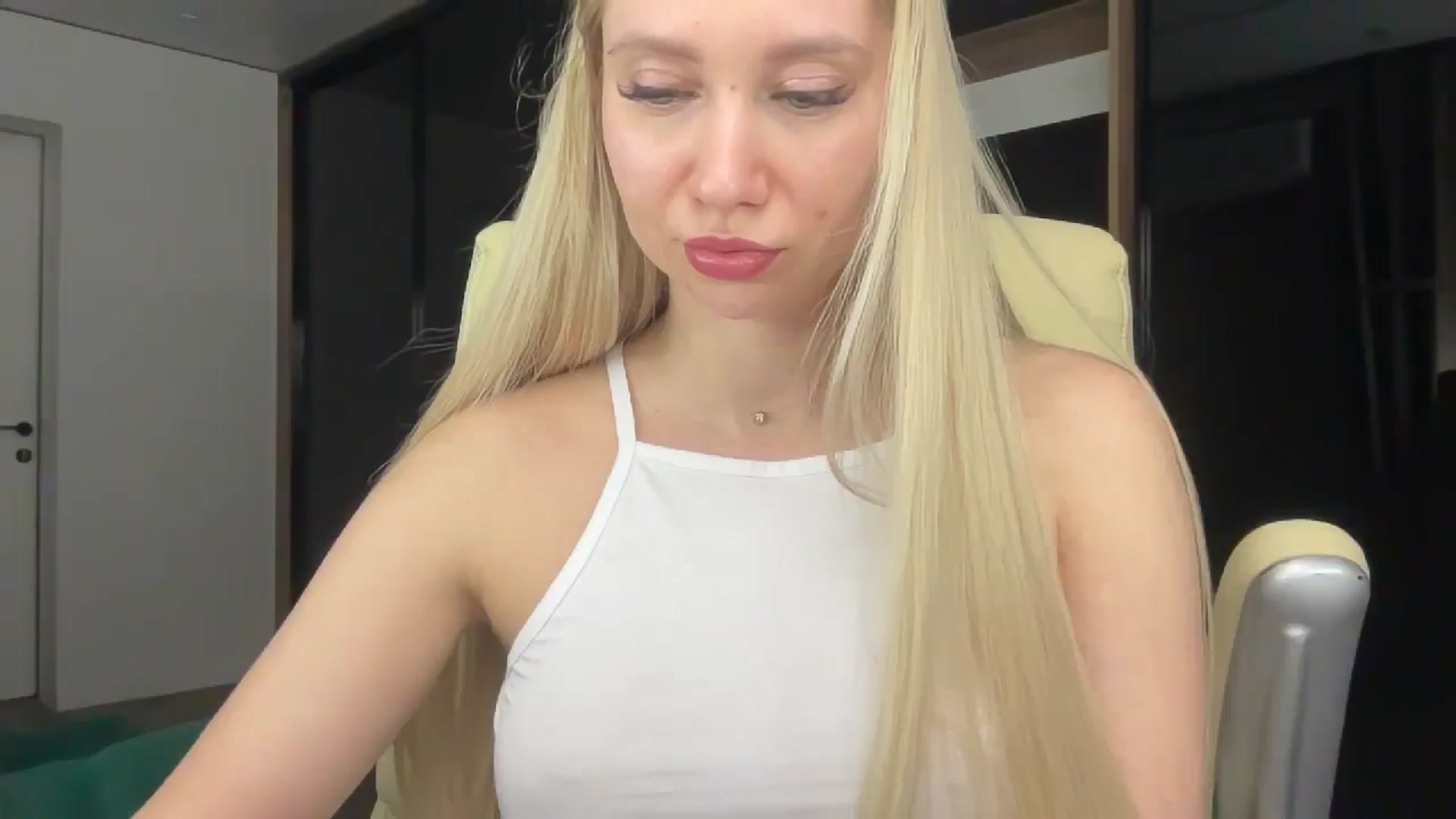 Gallery image thumbnail from Miss_Sylvia's myfreecams stream on, 03/12/2026, 20:27 image 6 of 20