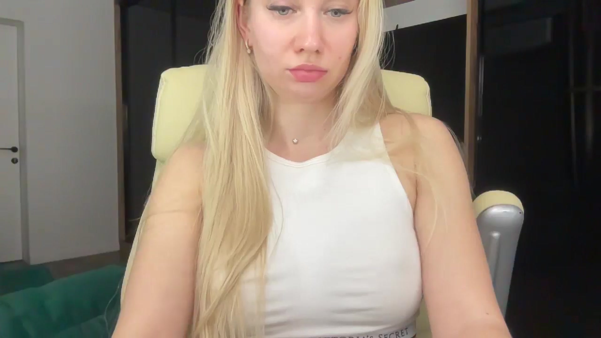 Gallery image thumbnail from Miss_Sylvia's myfreecams stream on, 03/13/2026, 17:59 image 16 of 20