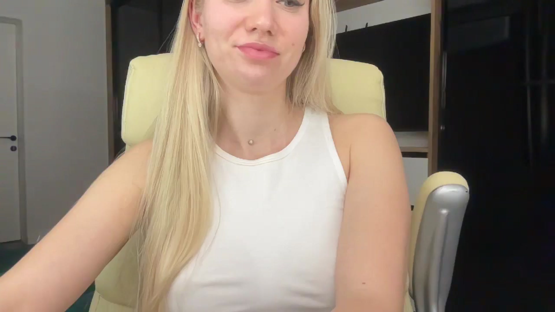 Gallery image thumbnail from Miss_Sylvia's myfreecams stream on, 03/13/2026, 17:59 image 15 of 20