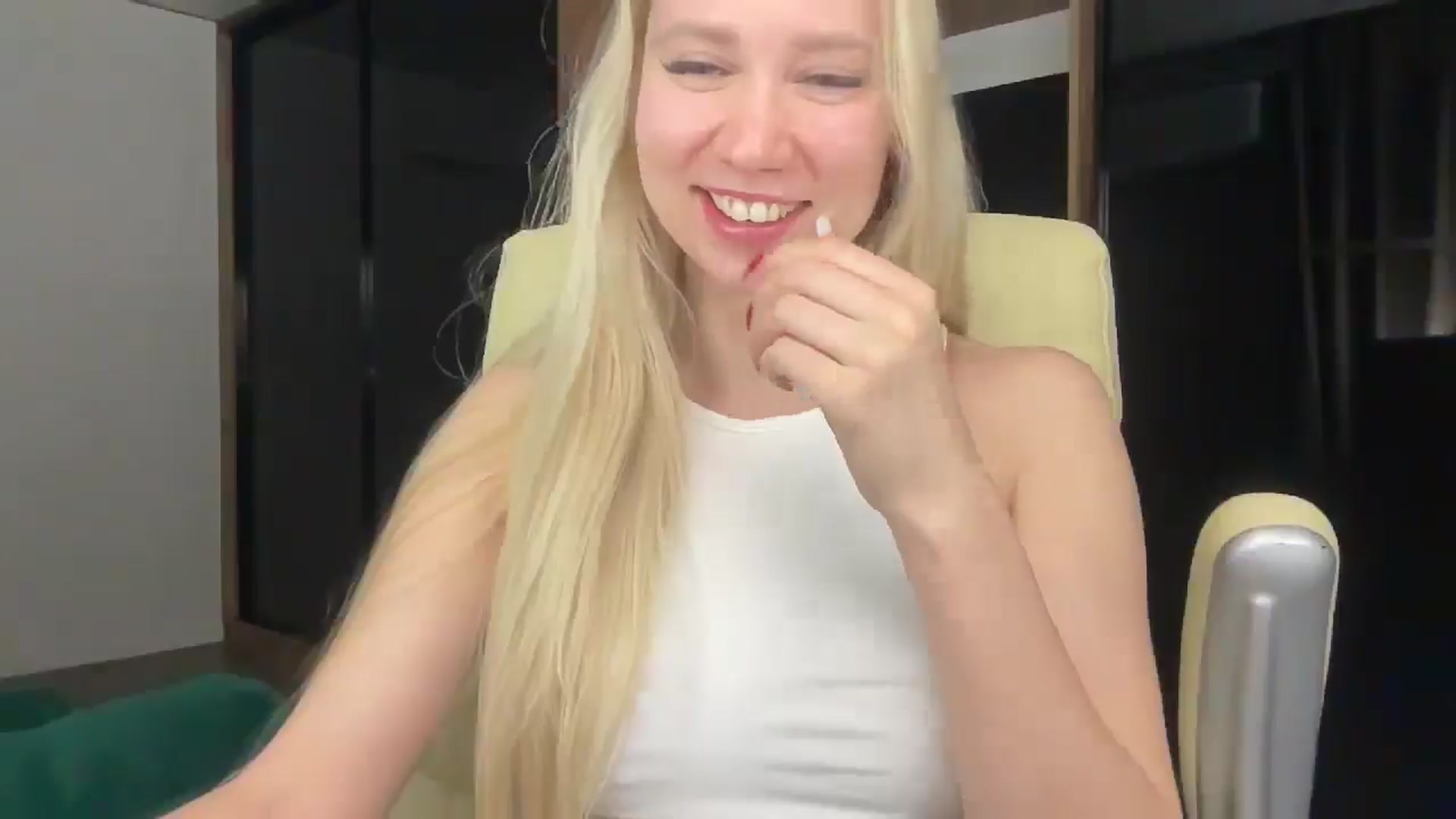 Gallery image thumbnail from Miss_Sylvia's myfreecams stream on, 03/16/2026, 17:50 image 12 of 20