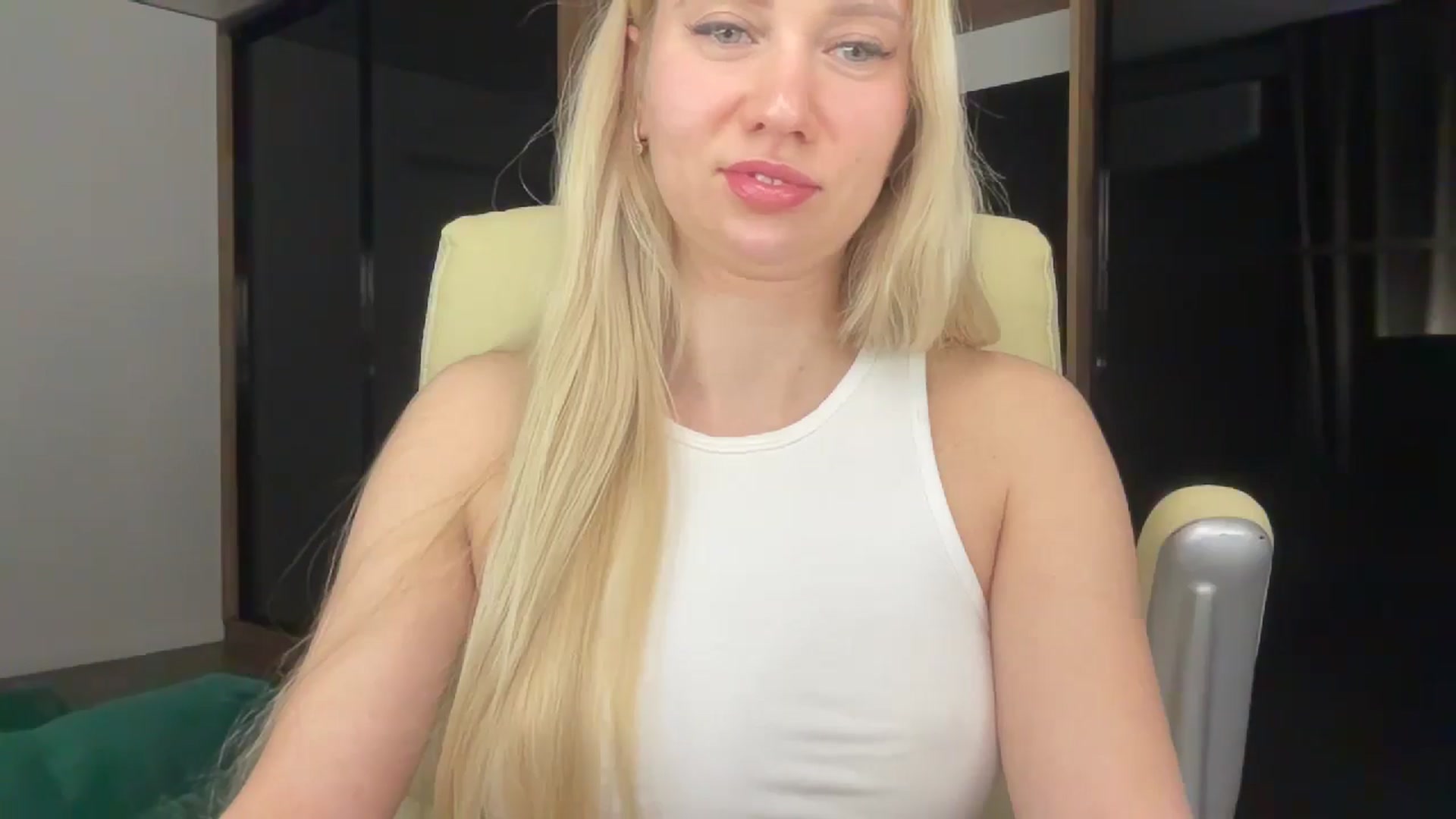 Gallery image thumbnail from Miss_Sylvia's myfreecams stream on, 03/16/2026, 17:50 image 16 of 20