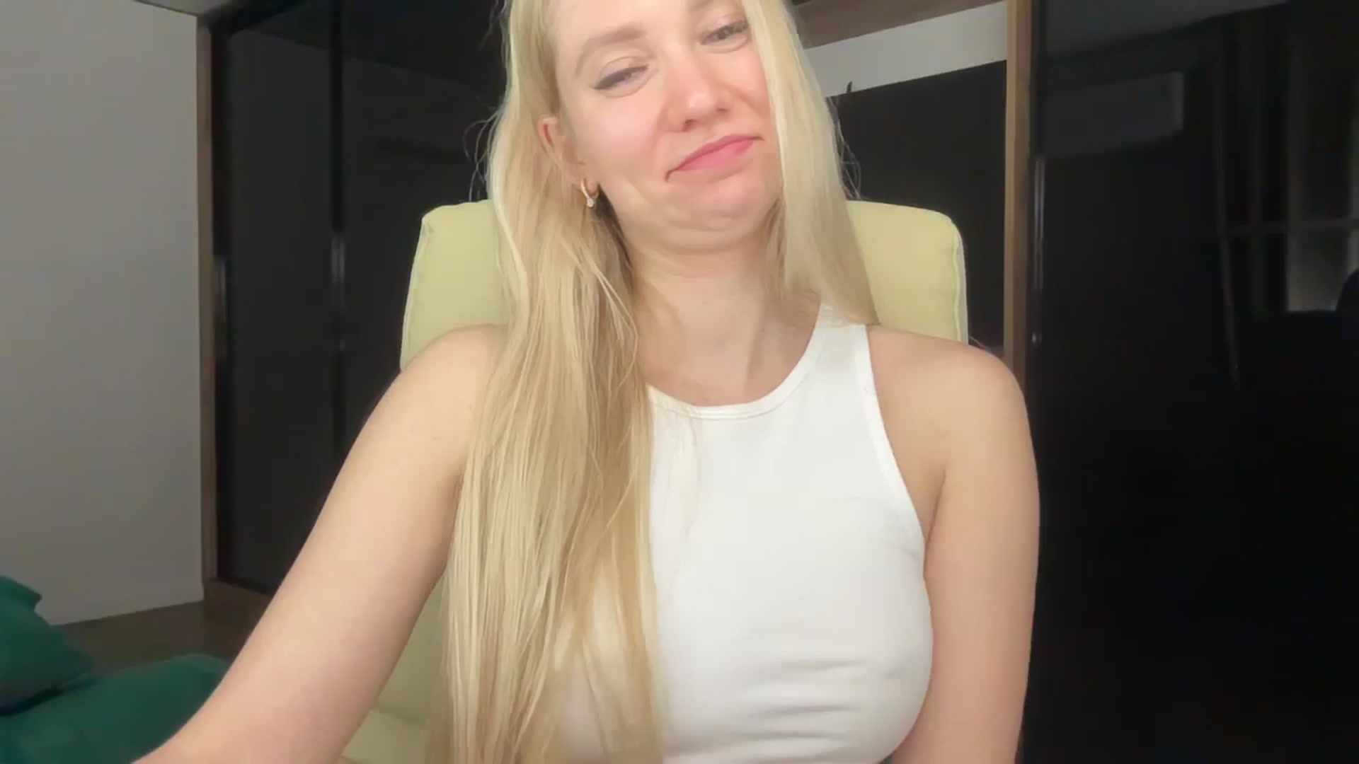 Gallery image thumbnail from Miss_Sylvia's myfreecams stream on, 03/16/2026, 20:44 image 9 of 20