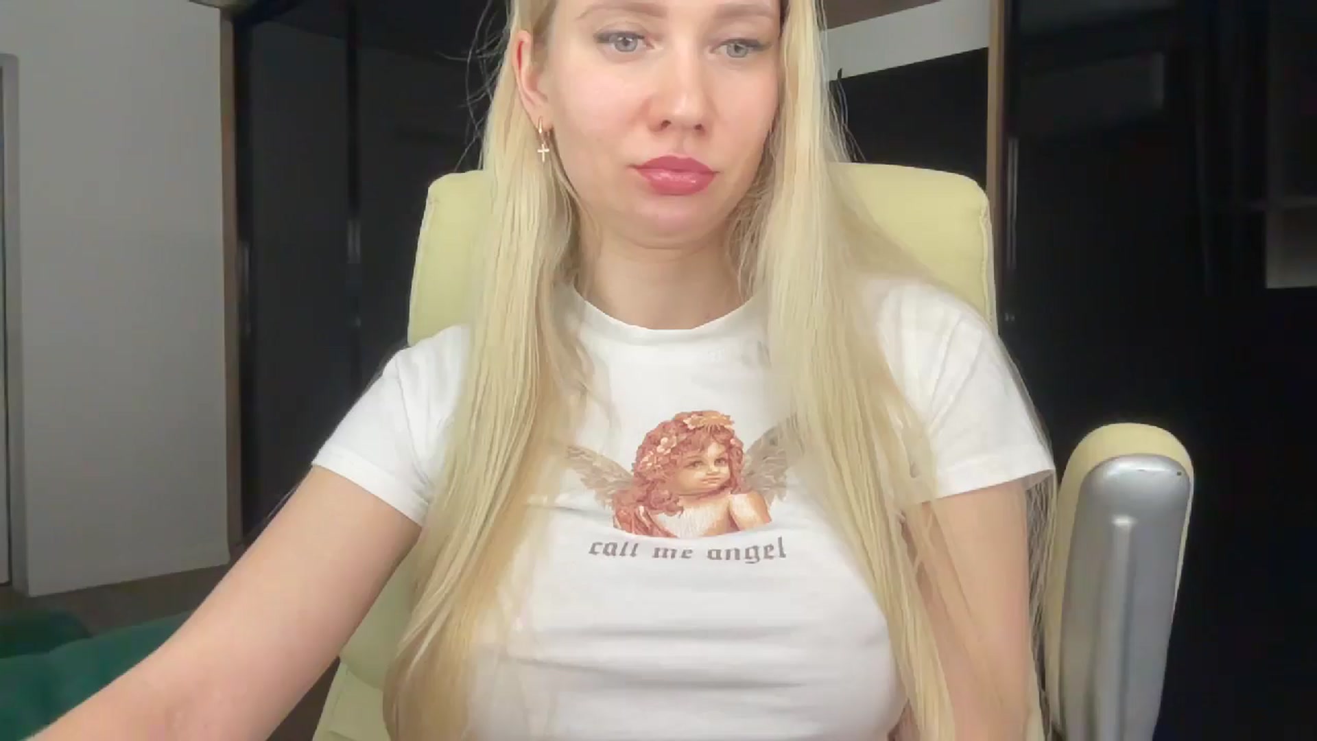 Gallery image thumbnail from Miss_Sylvia's myfreecams stream on, 03/19/2026, 20:30 image 2 of 20