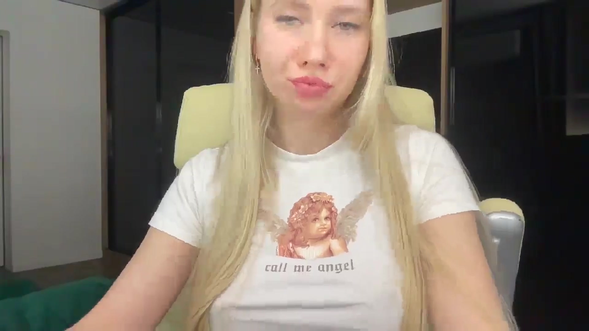 Gallery image thumbnail from Miss_Sylvia's myfreecams stream on, 03/19/2026, 20:30 image 9 of 20