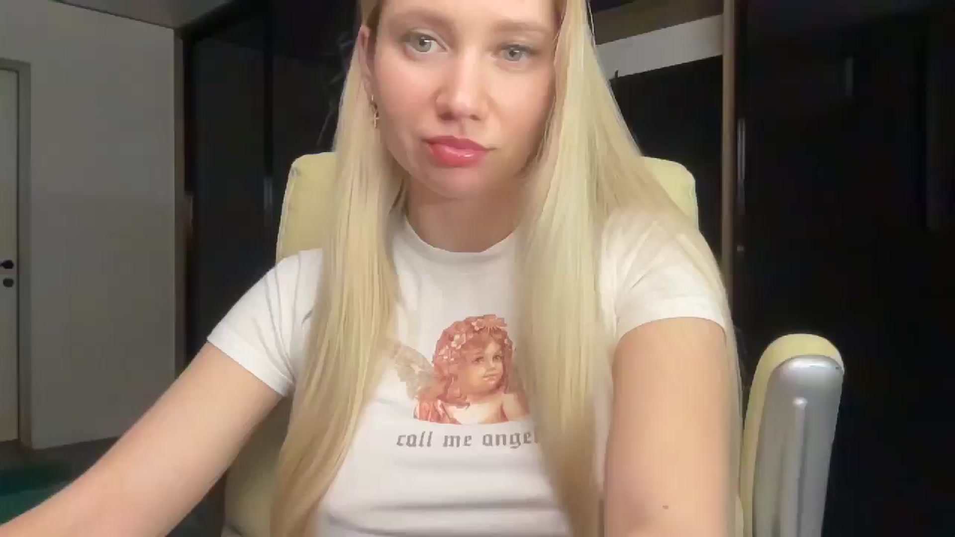 Gallery image thumbnail from Miss_Sylvia's myfreecams stream on, 03/19/2026, 20:30 image 1 of 20