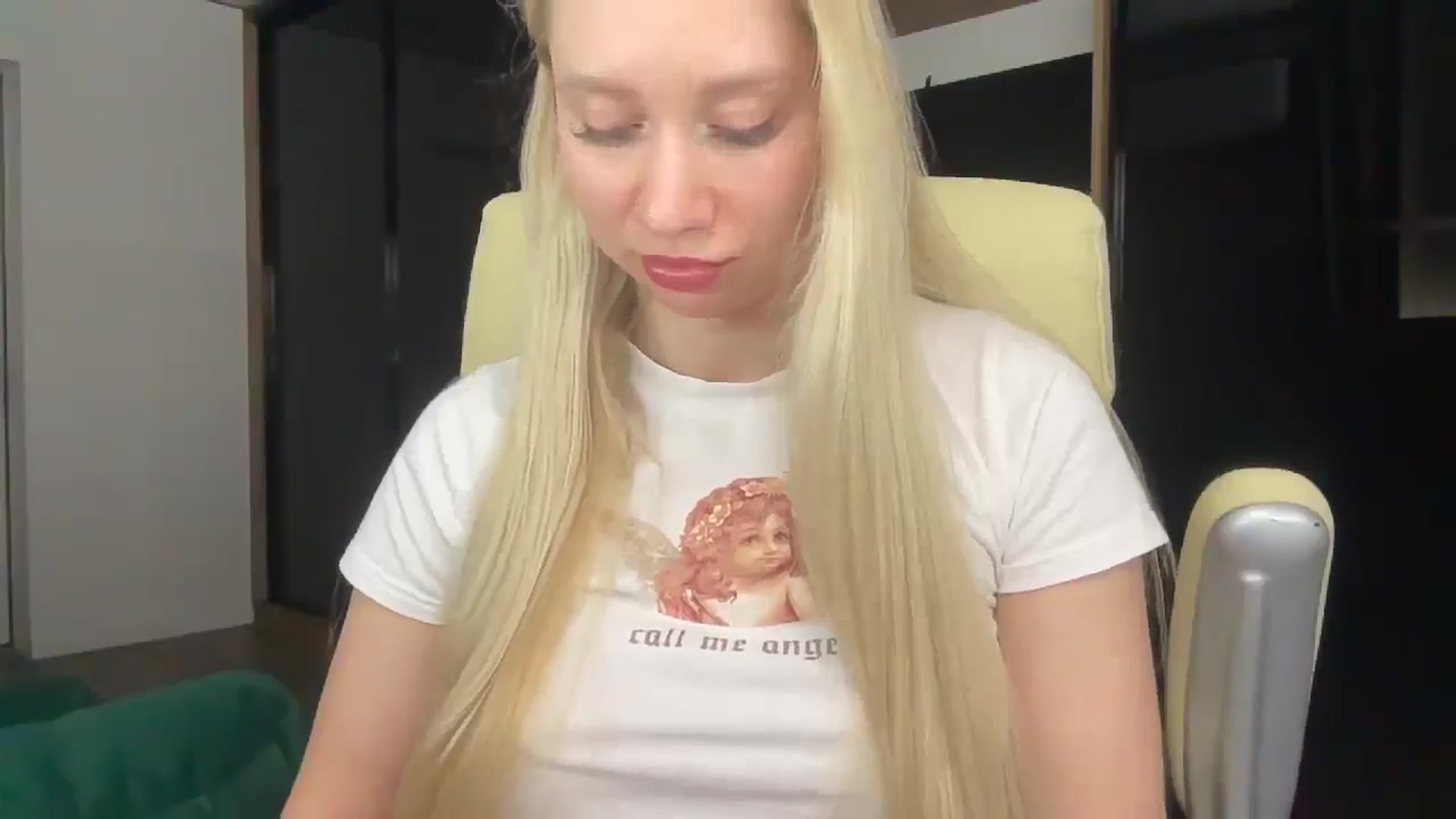Gallery image thumbnail from Miss_Sylvia's myfreecams stream on, 03/19/2026, 20:30 image 3 of 20