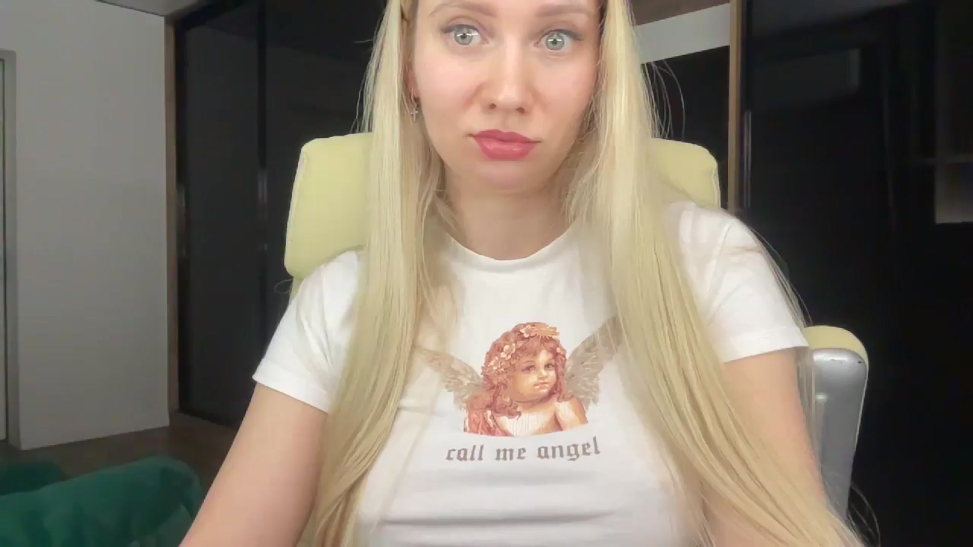 Gallery image thumbnail from Miss_Sylvia's myfreecams stream on, 03/19/2026, 20:30 image 11 of 20