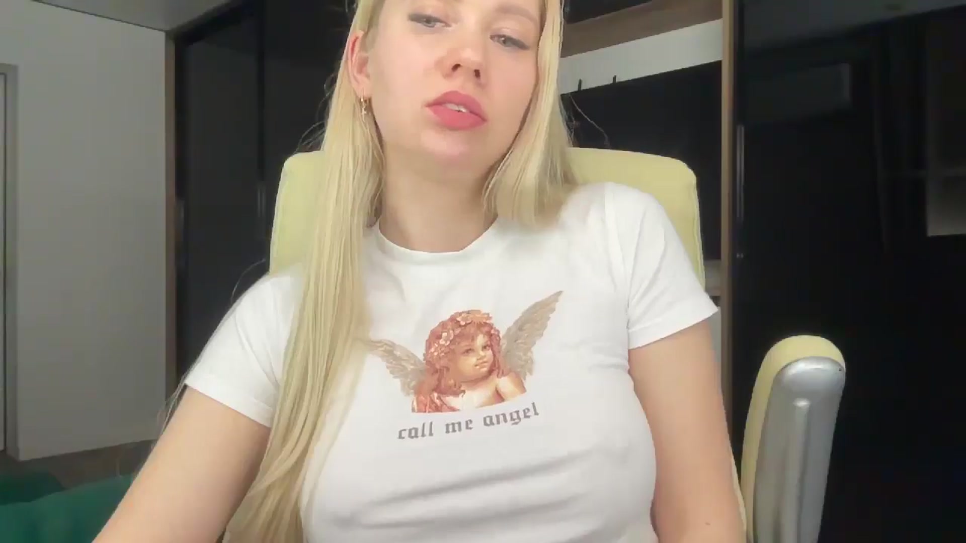 Gallery image thumbnail from Miss_Sylvia's myfreecams stream on, 03/19/2026, 21:34 image 9 of 20