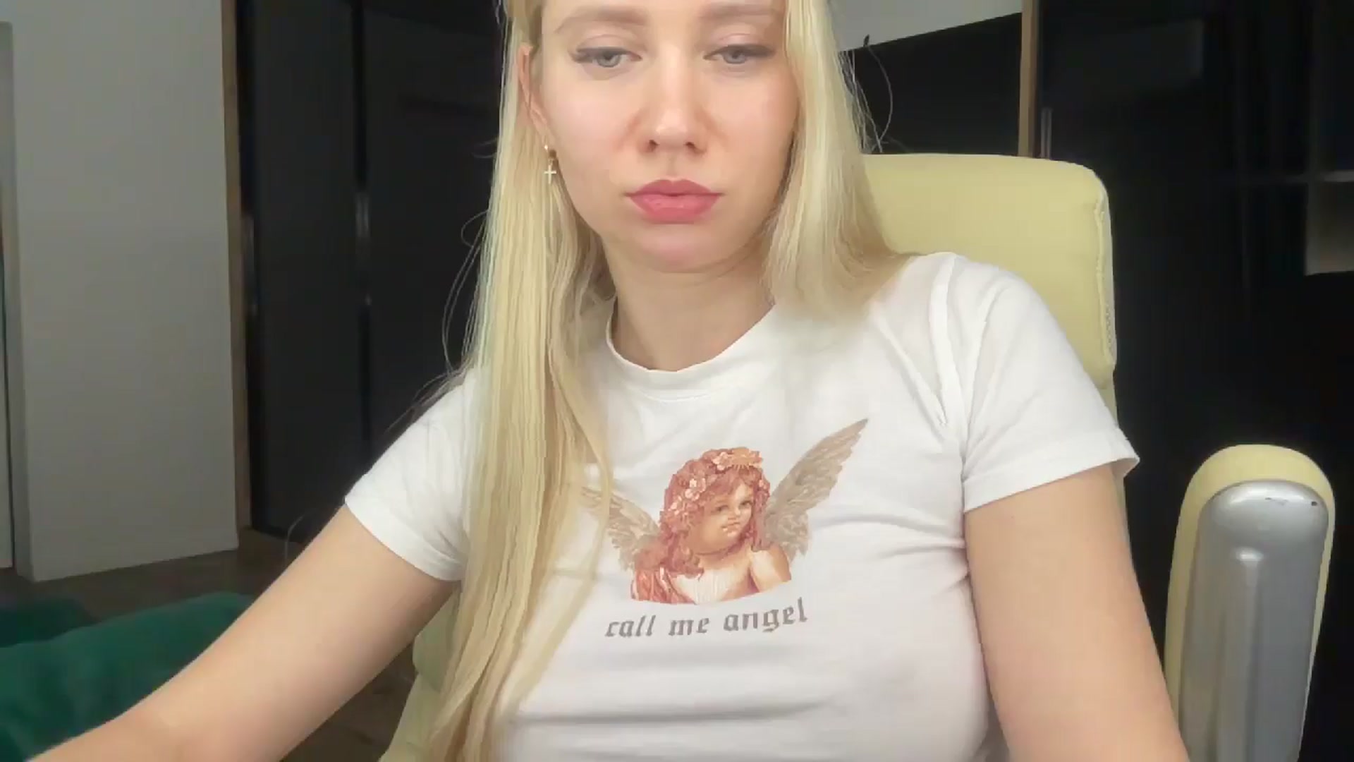 Gallery image thumbnail from Miss_Sylvia's myfreecams stream on, 03/19/2026, 21:34 image 4 of 20