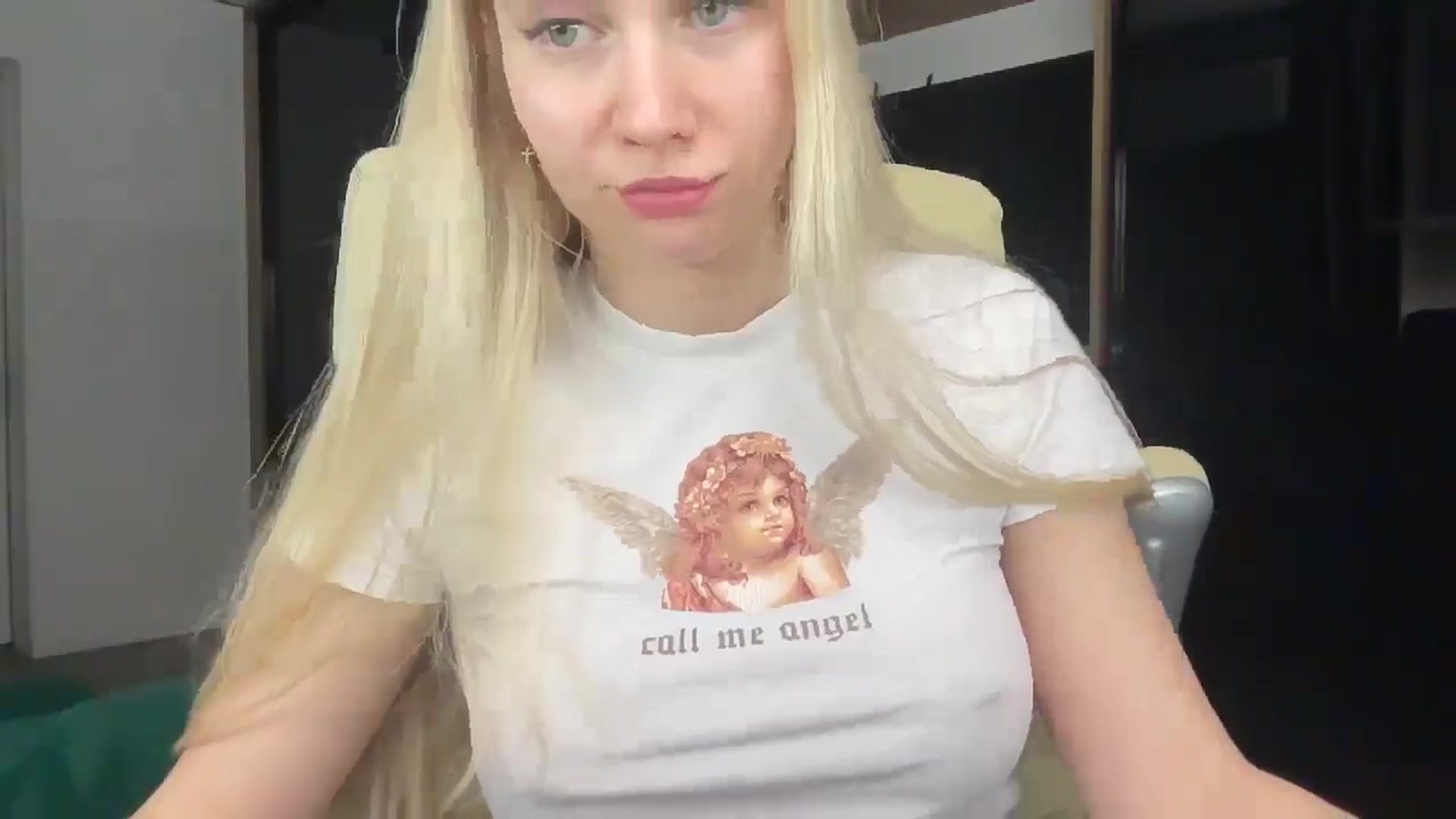 Gallery image thumbnail from Miss_Sylvia's myfreecams stream on, 03/19/2026, 21:34 image 19 of 20