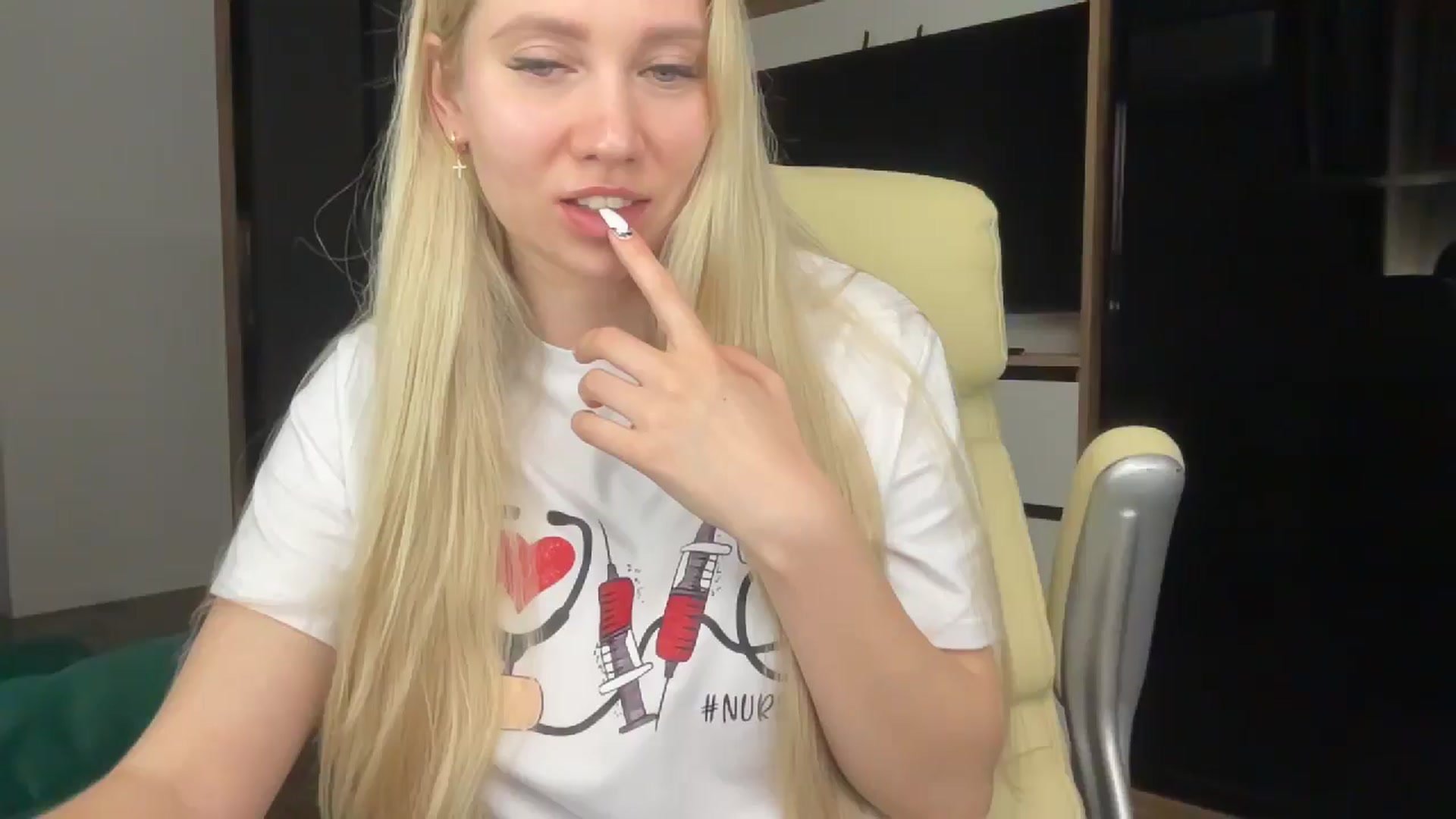 Gallery image thumbnail from Miss_Sylvia's myfreecams stream on, 03/20/2026, 20:33 image 4 of 20