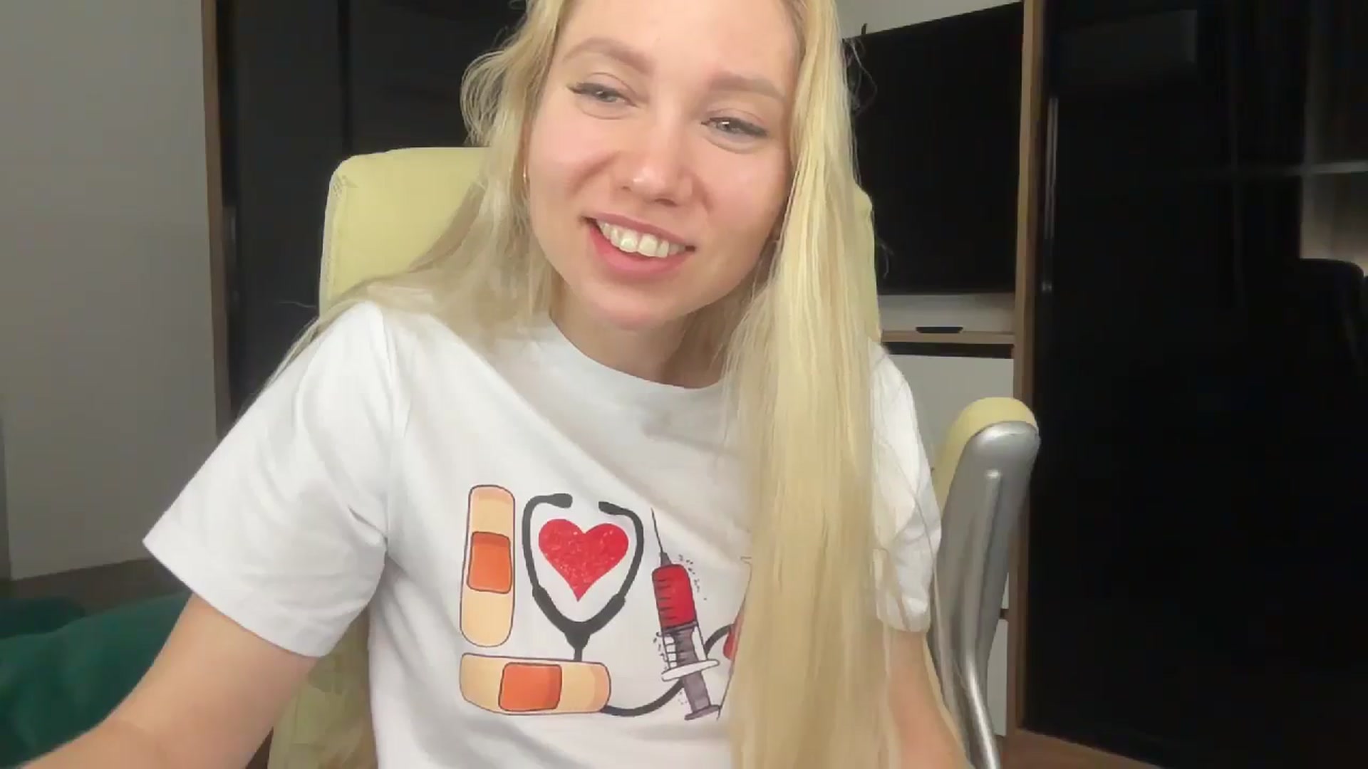 Gallery image thumbnail from Miss_Sylvia's myfreecams stream on, 03/20/2026, 20:33 image 6 of 20