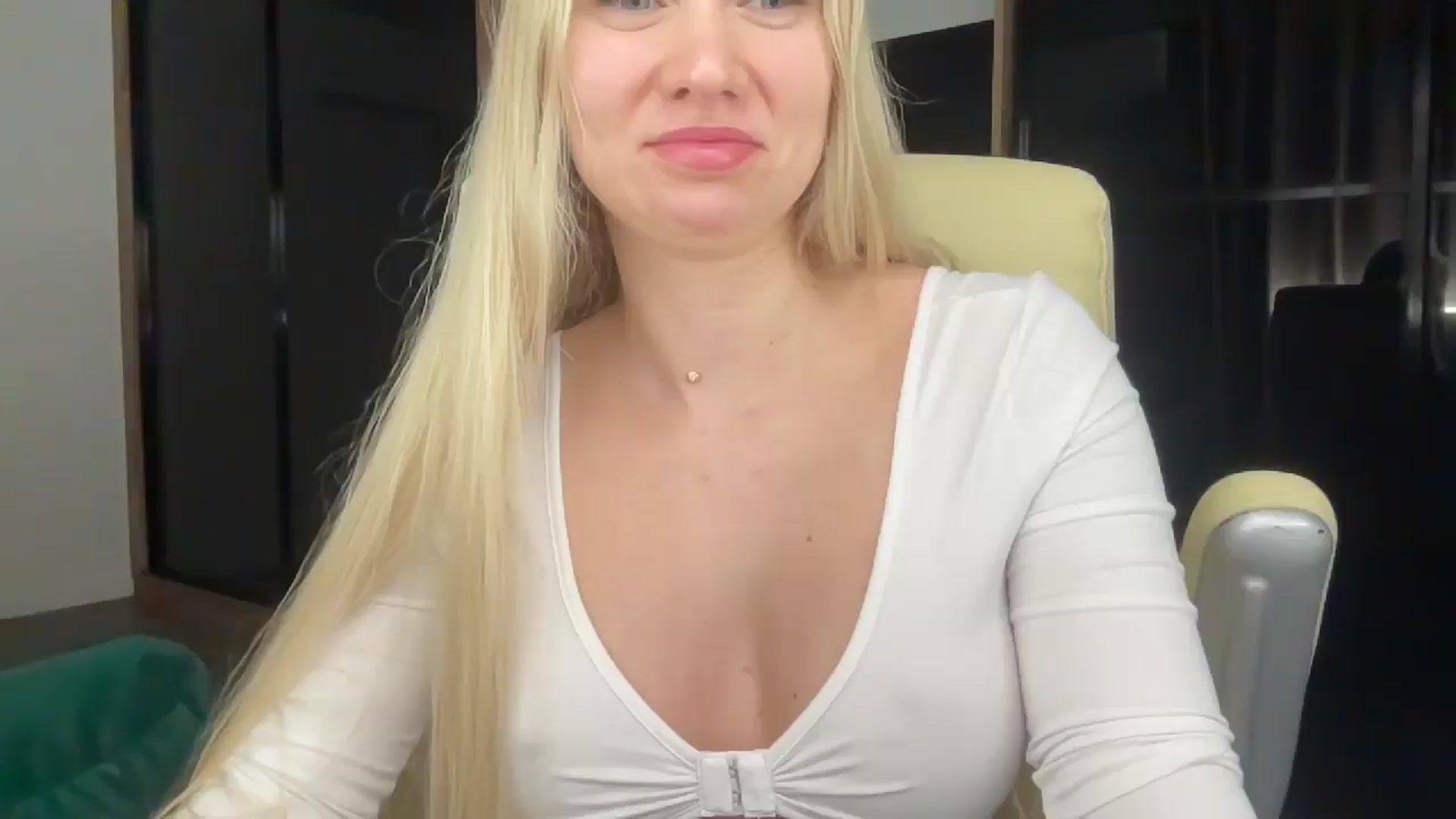 Gallery image thumbnail from Miss_Sylvia's myfreecams stream on, 03/21/2026, 17:38 image 3 of 20