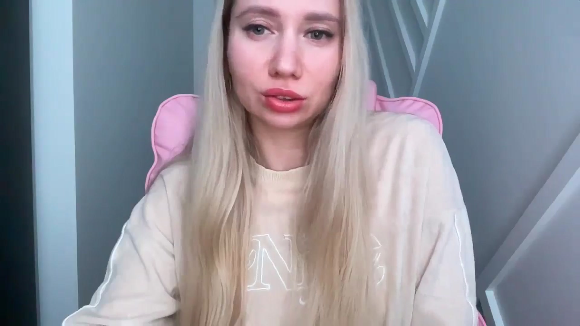 Gallery image thumbnail from Miss_Sylvia's myfreecams stream on, 03/23/2026, 18:41 image 16 of 20