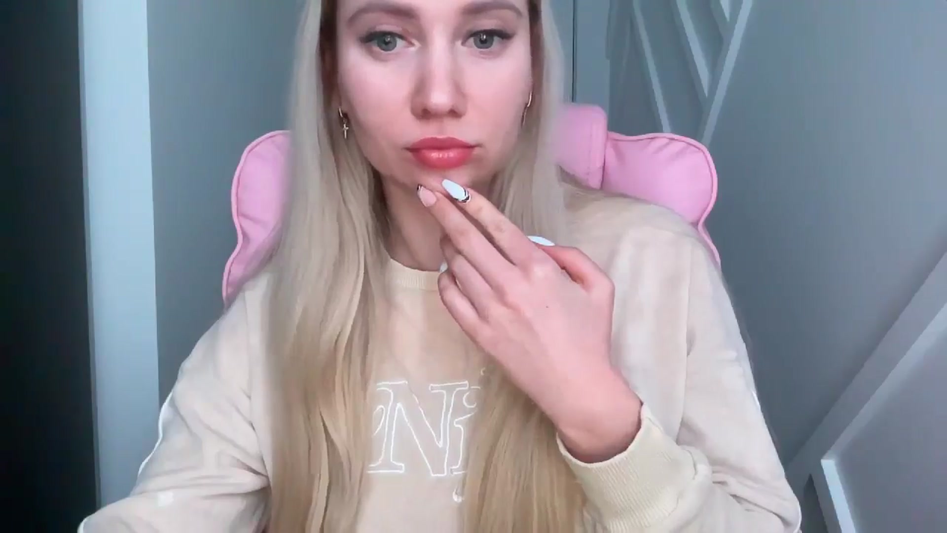 Gallery image thumbnail from Miss_Sylvia's myfreecams stream on, 03/23/2026, 18:41 image 9 of 20