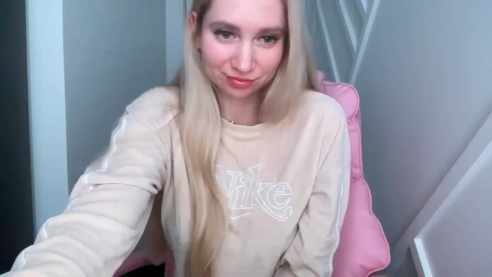 Gallery image thumbnail from Miss_Sylvia's myfreecams stream on, 03/23/2026, 18:41 image 18 of 20