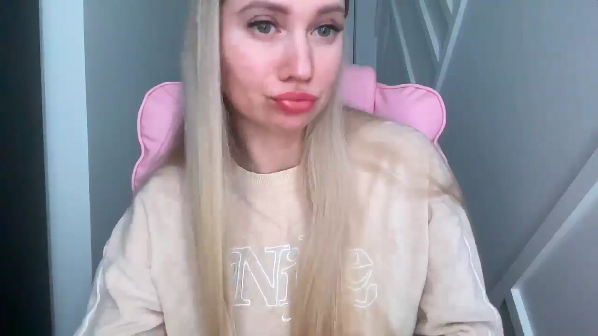 Gallery image thumbnail from Miss_Sylvia's myfreecams stream on, 03/23/2026, 18:41 image 5 of 20