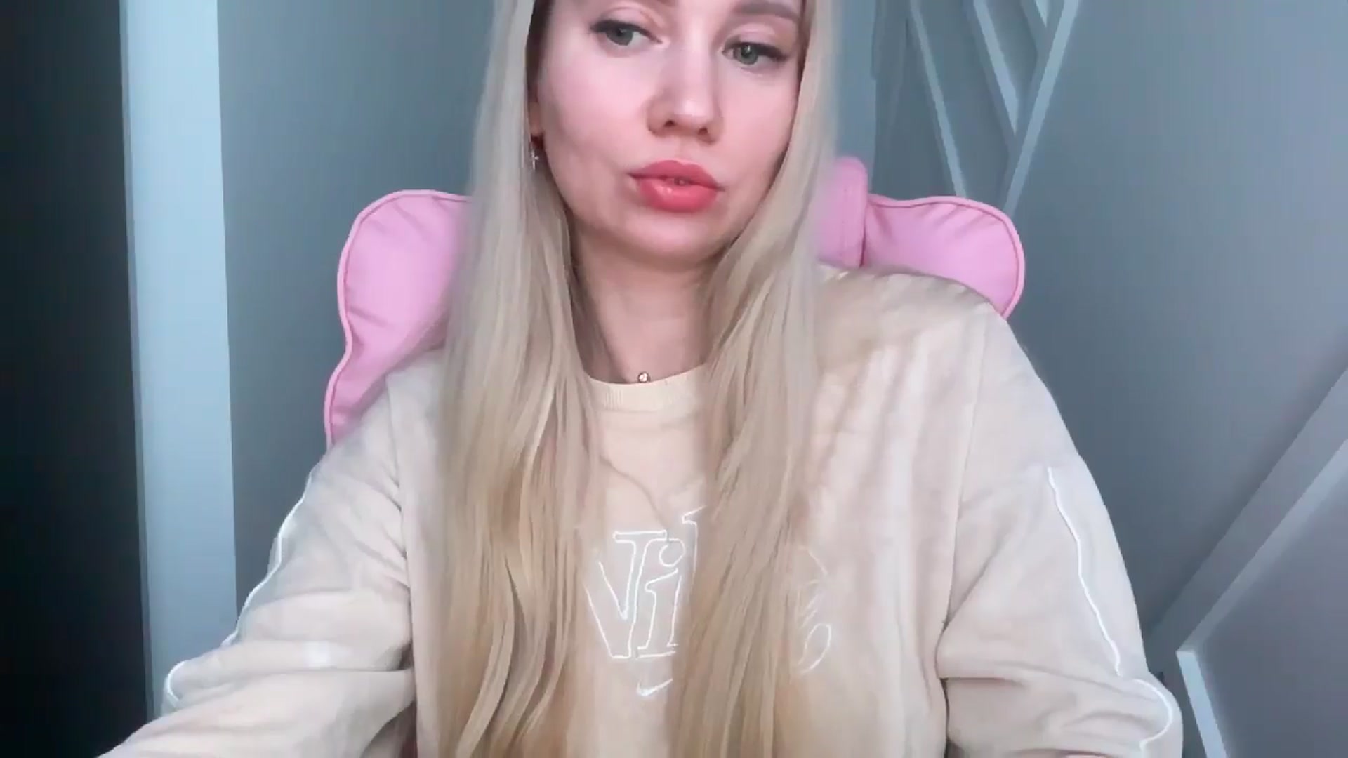 Gallery image thumbnail from Miss_Sylvia's myfreecams stream on, 03/23/2026, 18:41 image 14 of 20