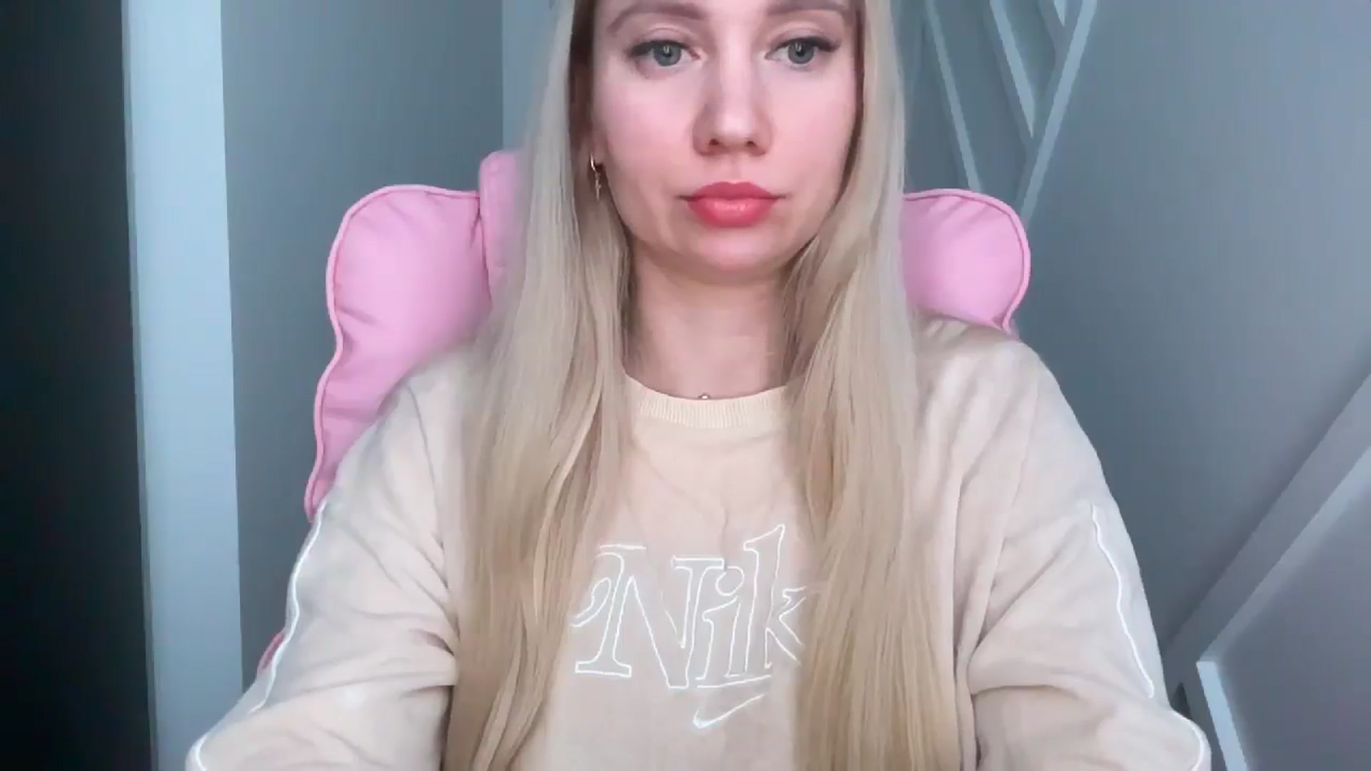 Gallery image thumbnail from Miss_Sylvia's myfreecams stream on, 03/23/2026, 18:41 image 13 of 20