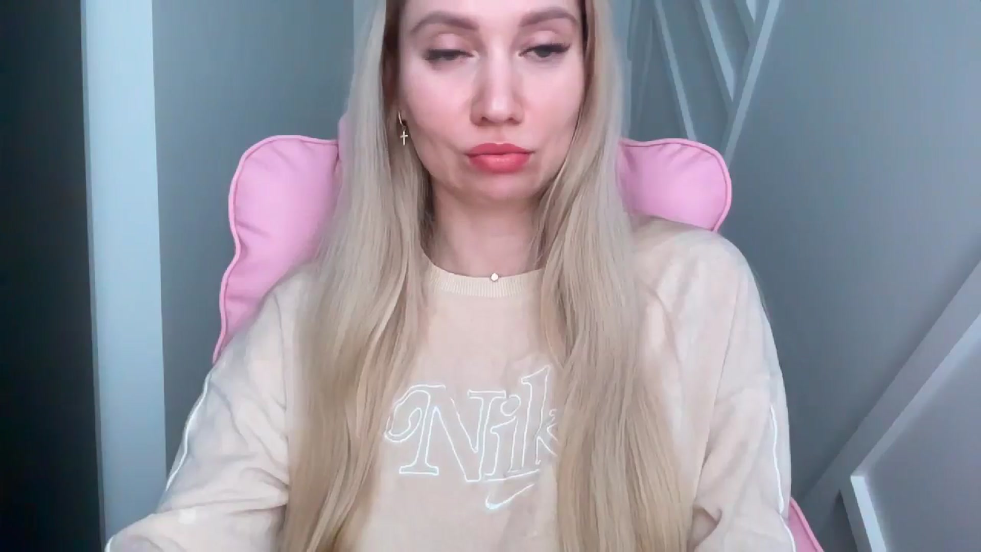 Gallery image thumbnail from Miss_Sylvia's myfreecams stream on, 03/23/2026, 18:41 image 11 of 20