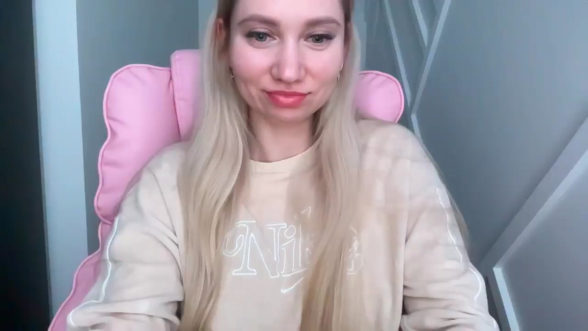Gallery image thumbnail from Miss_Sylvia's myfreecams stream on, 03/23/2026, 18:41 image 1 of 20
