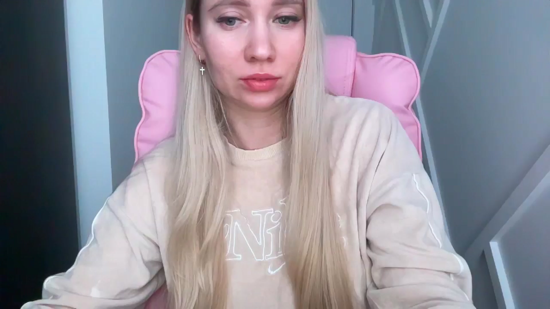 Gallery image thumbnail from Miss_Sylvia's myfreecams stream on, 03/23/2026, 20:23 image 15 of 20