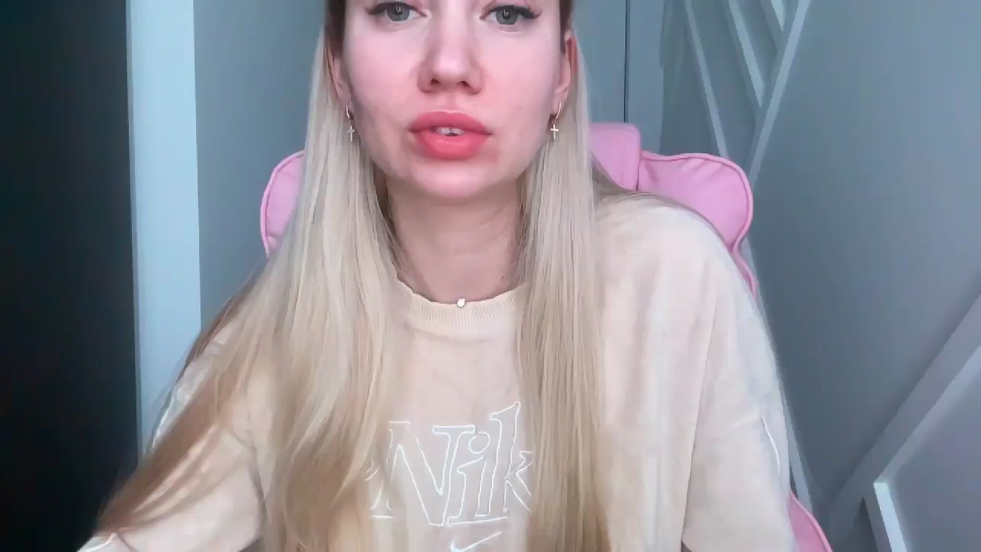 Gallery image thumbnail from Miss_Sylvia's myfreecams stream on, 03/23/2026, 20:23 image 2 of 20