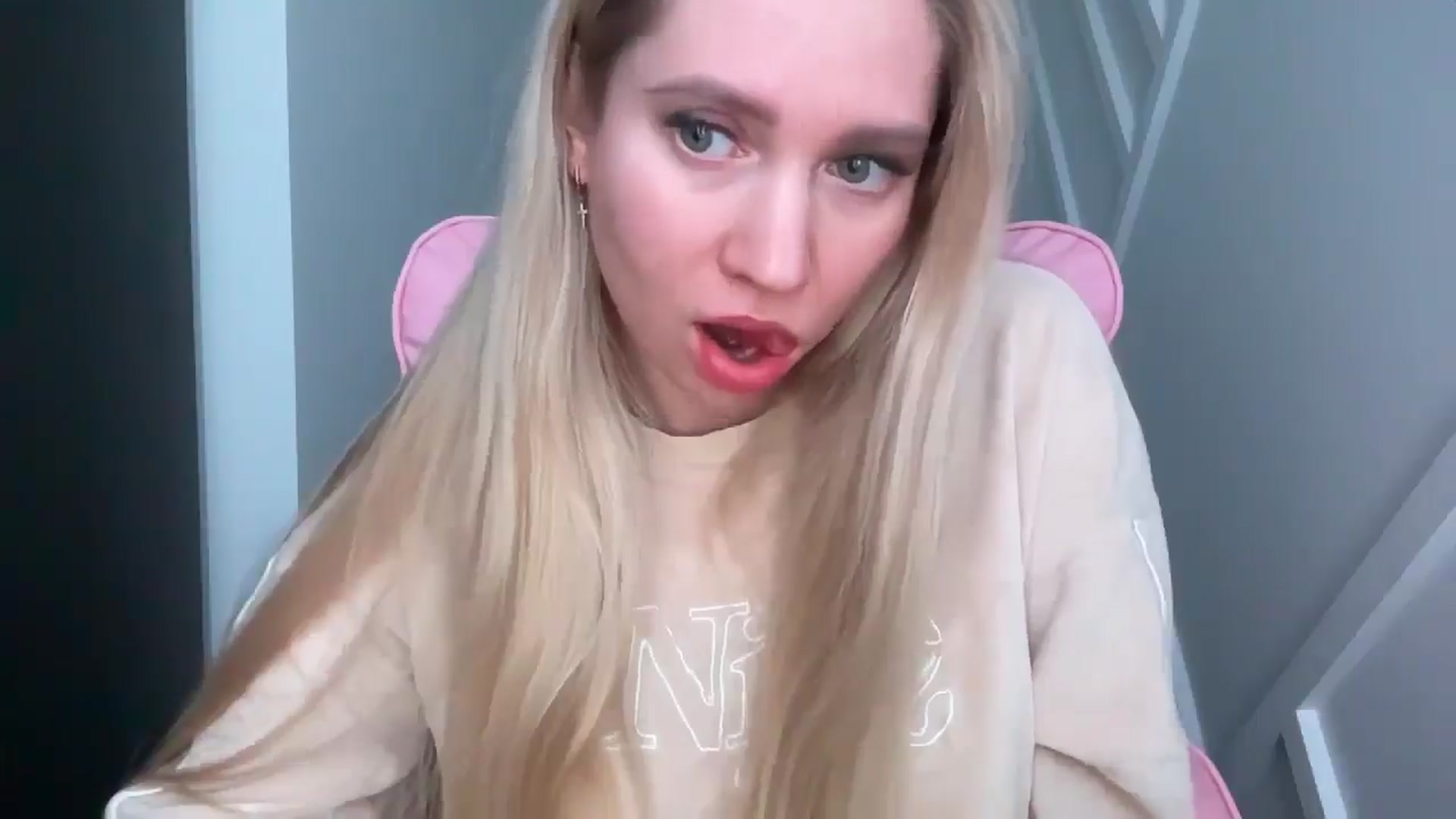 Gallery image thumbnail from Miss_Sylvia's myfreecams stream on, 03/23/2026, 20:23 image 4 of 20