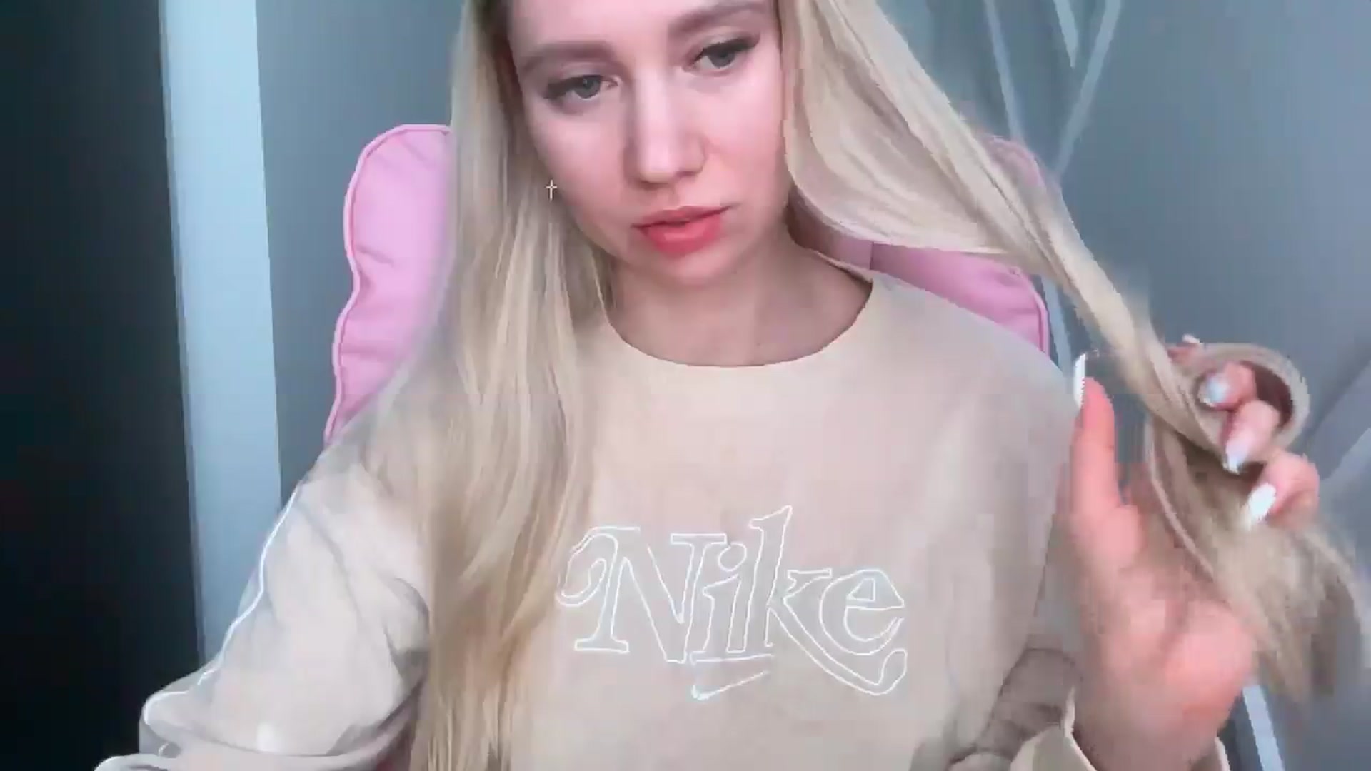 Gallery image thumbnail from Miss_Sylvia's myfreecams stream on, 03/23/2026, 20:23 image 17 of 20