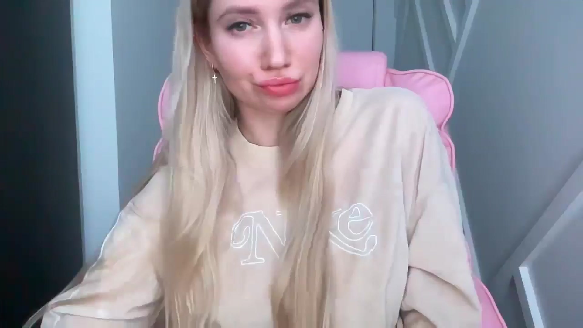 Gallery image thumbnail from Miss_Sylvia's myfreecams stream on, 03/23/2026, 20:23 image 6 of 20