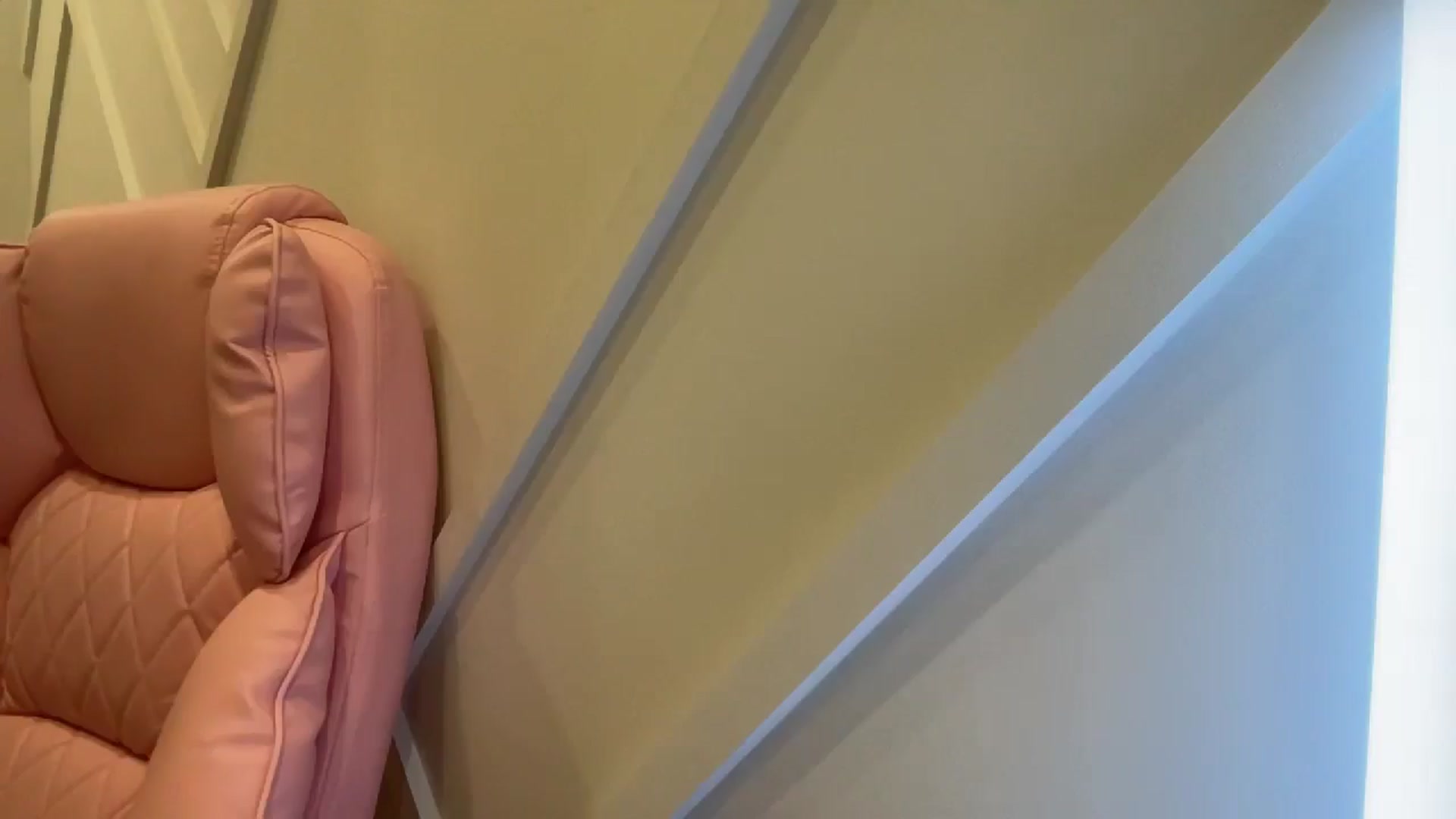 Gallery image thumbnail from Miss_Sylvia's myfreecams stream on, 03/25/2026, 18:03 image 15 of 20
