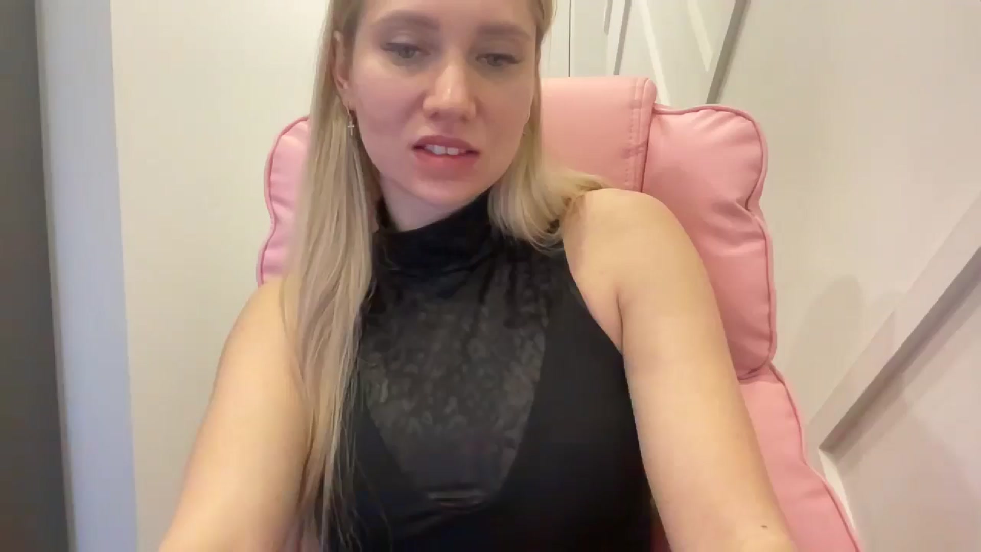 Gallery image thumbnail from Miss_Sylvia's myfreecams stream on, 03/25/2026, 18:46 image 18 of 20