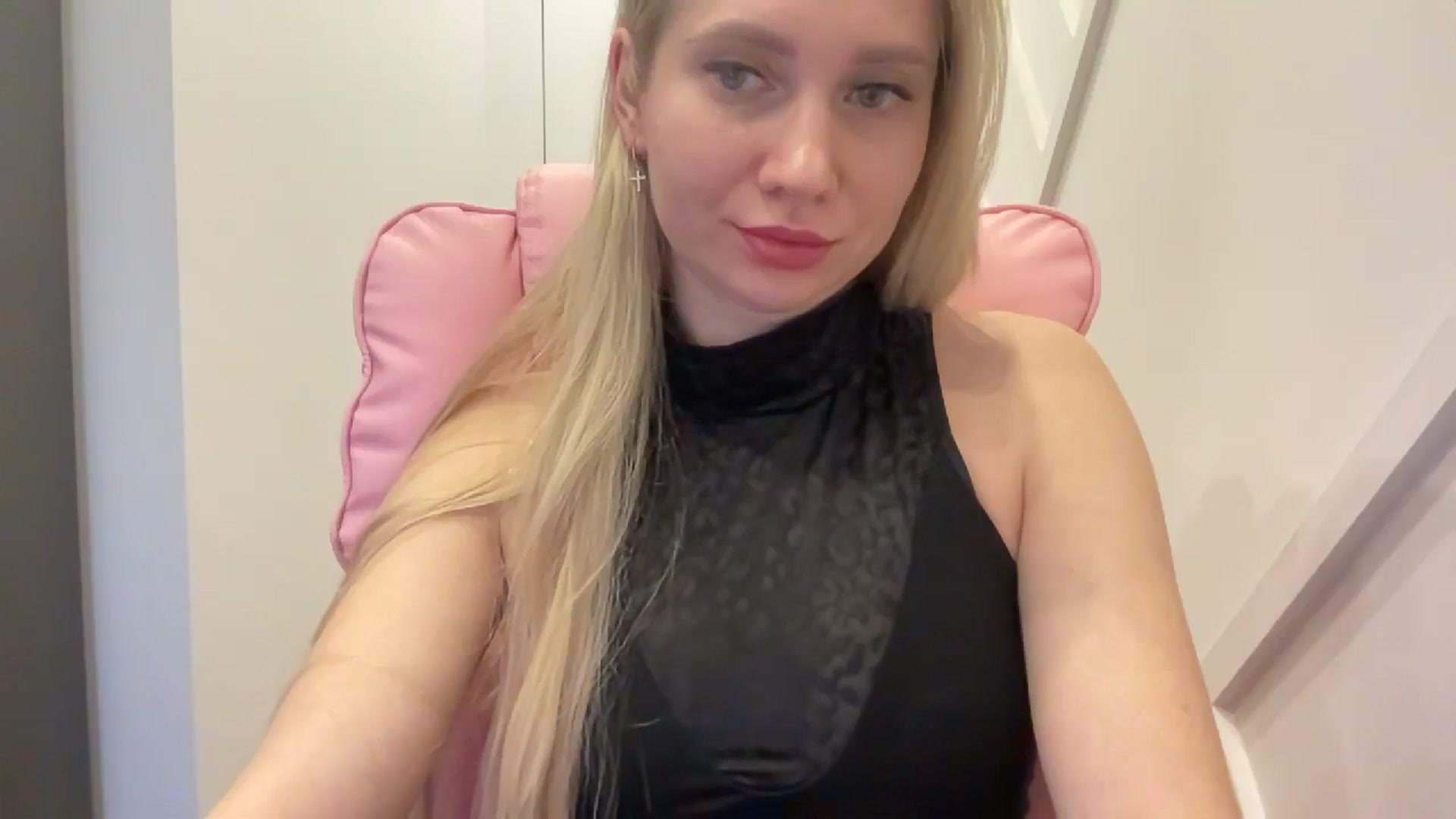 Gallery image thumbnail from Miss_Sylvia's myfreecams stream on, 03/25/2026, 18:46 image 10 of 20
