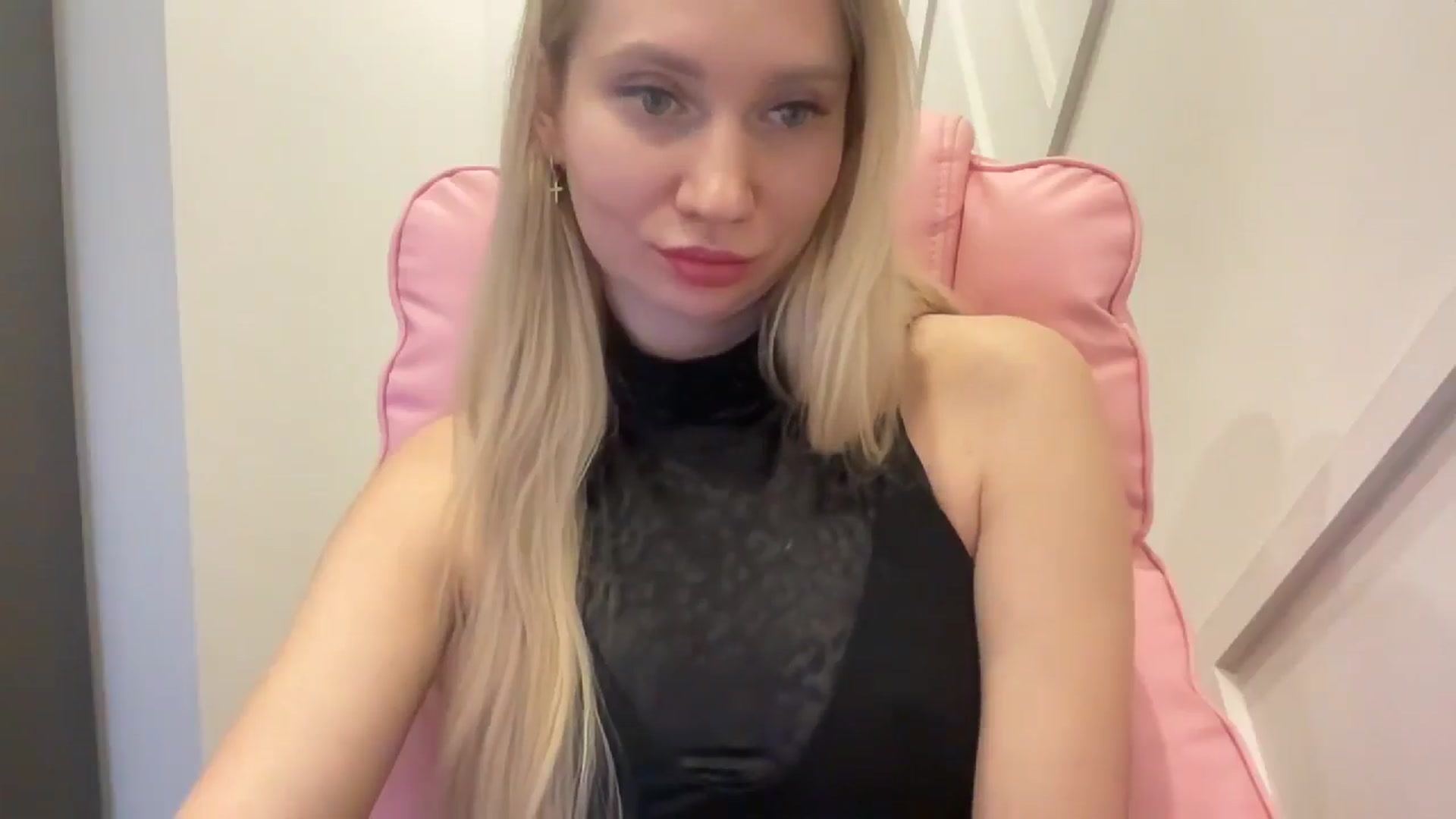 Gallery image thumbnail from Miss_Sylvia's myfreecams stream on, 03/25/2026, 18:46 image 20 of 20