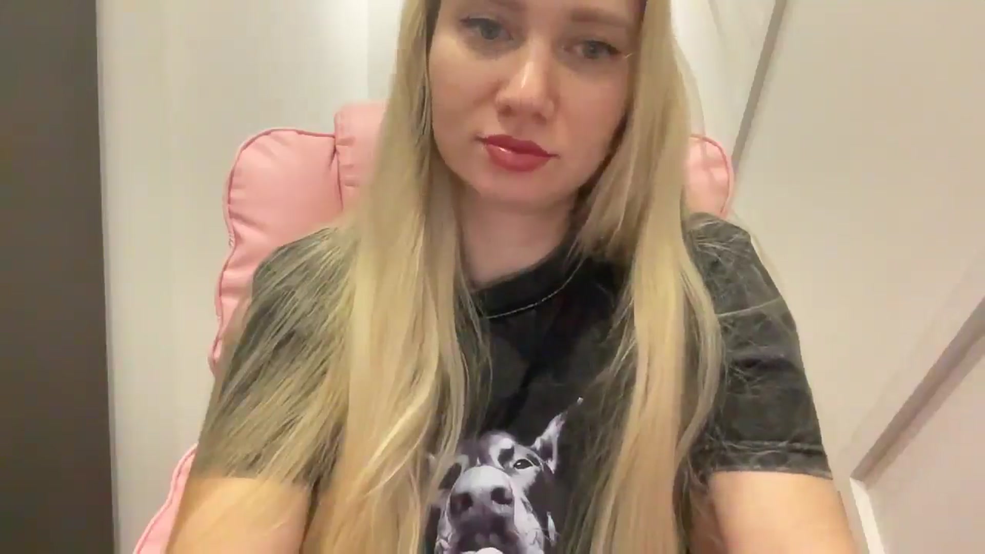 Gallery image thumbnail from Miss_Sylvia's myfreecams stream on, 03/26/2026, 17:44 image 9 of 20