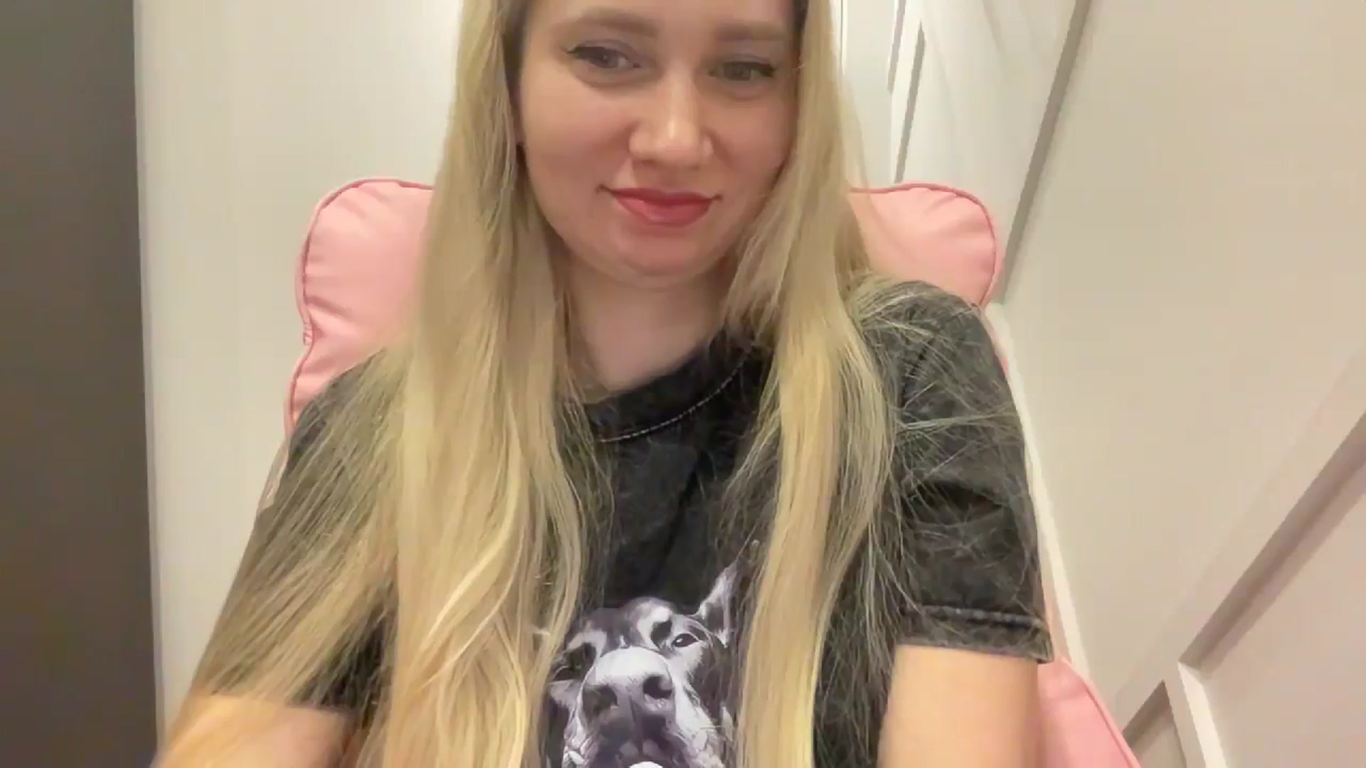 Gallery image thumbnail from Miss_Sylvia's myfreecams stream on, 03/26/2026, 17:44 image 10 of 20