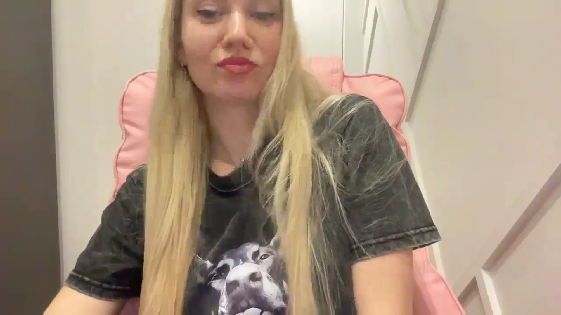 Gallery image thumbnail from Miss_Sylvia's myfreecams stream on, 03/26/2026, 17:44 image 15 of 20