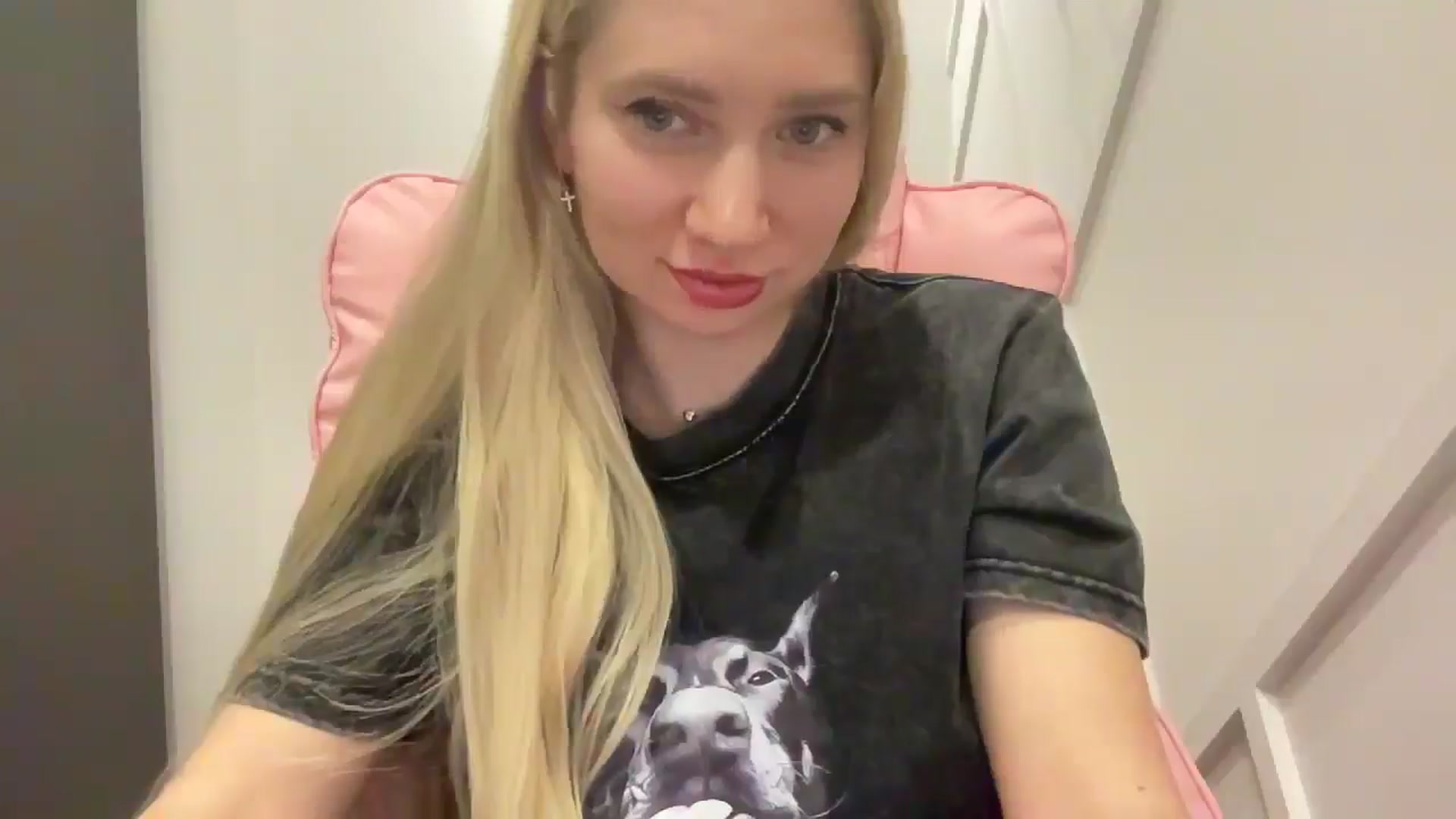 Gallery image thumbnail from Miss_Sylvia's myfreecams stream on, 03/26/2026, 17:44 image 18 of 20